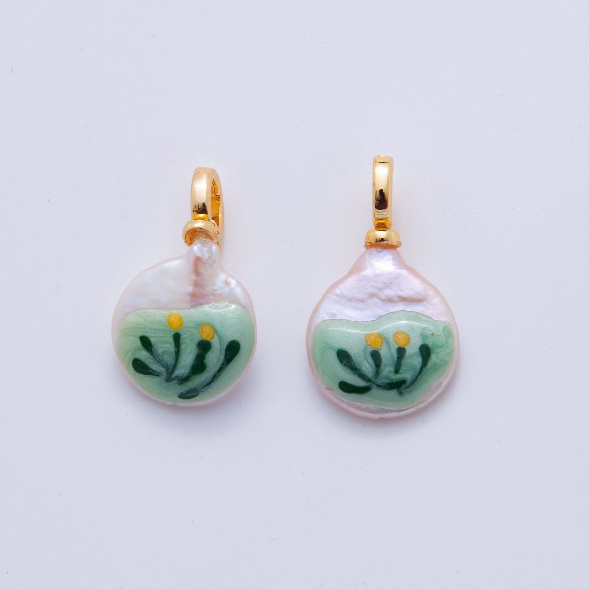 18K Gold Filled Flower Freshwater Pearl Pendant | AH708 - DLUXCA