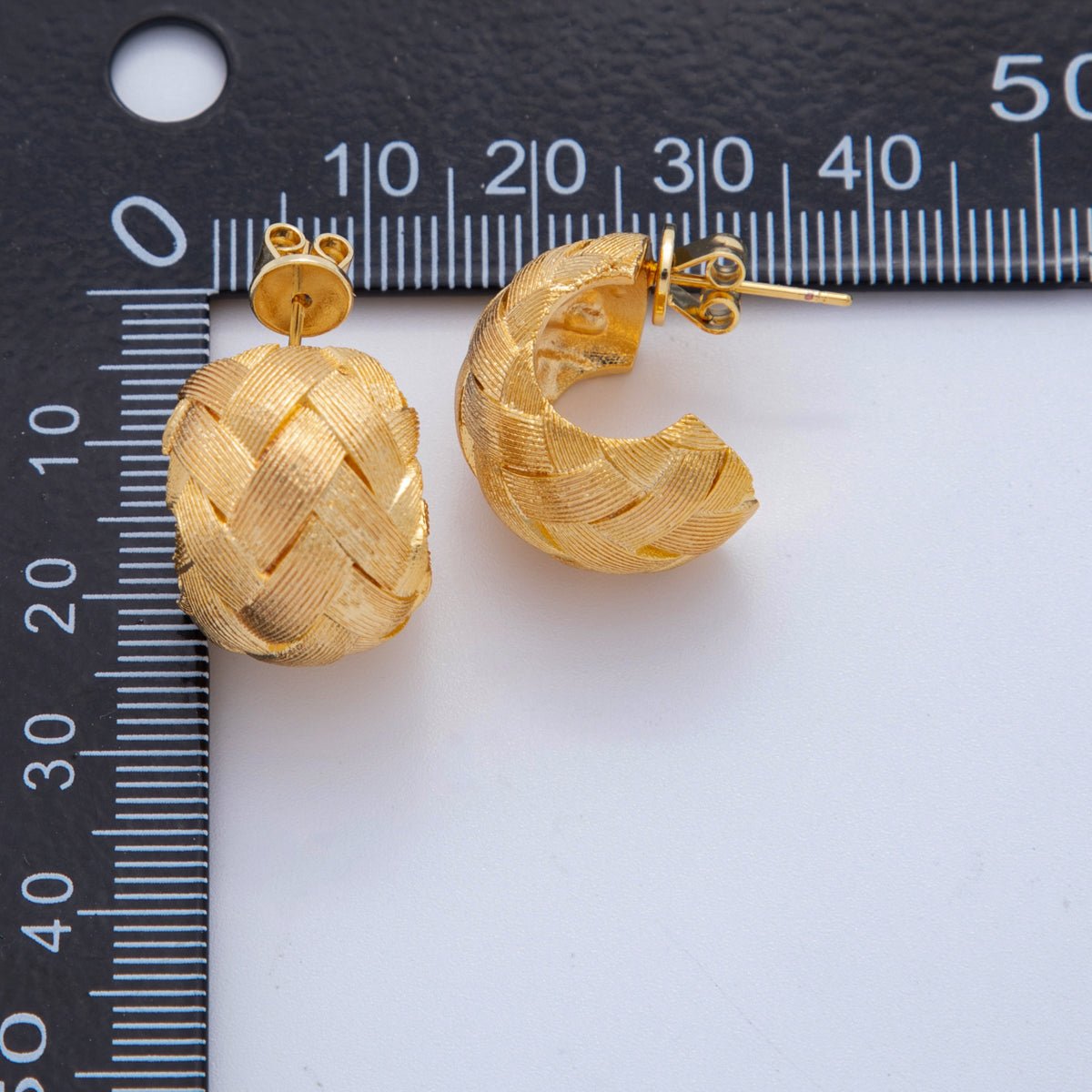 18K Gold Filled Half Wheel Tire C - Shaped Stud Earrings | AI410 - DLUXCA