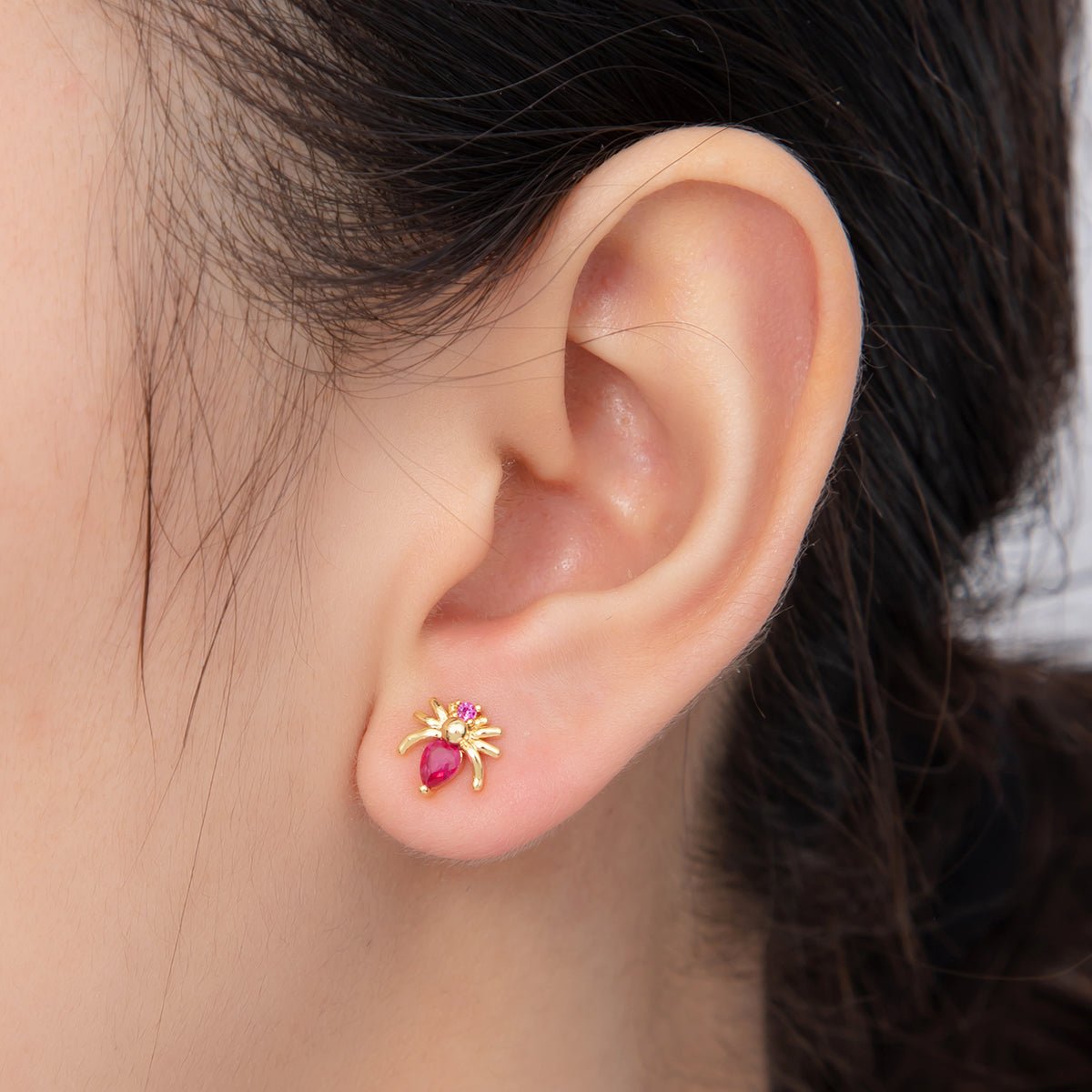18K Gold Filled Hot Pink CZ Onyx Spider Stud Earrings | AI395 - DLUXCA