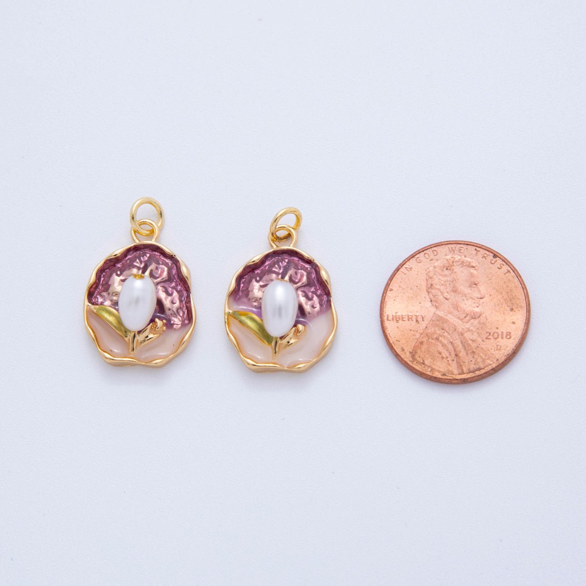 18K Gold Filled Pink Gradient Shell Pearl Flower Molten Oval Charm | AF383 - DLUXCA