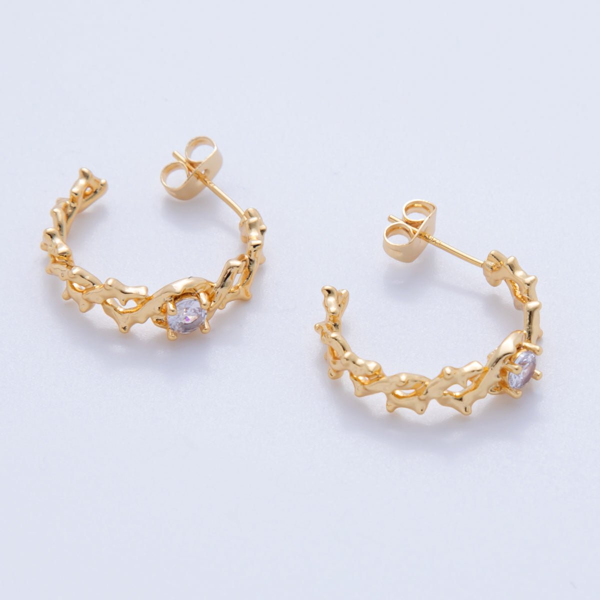18K Gold Filled Round CZ Chain Twist Stud Earrings | AI373 - DLUXCA