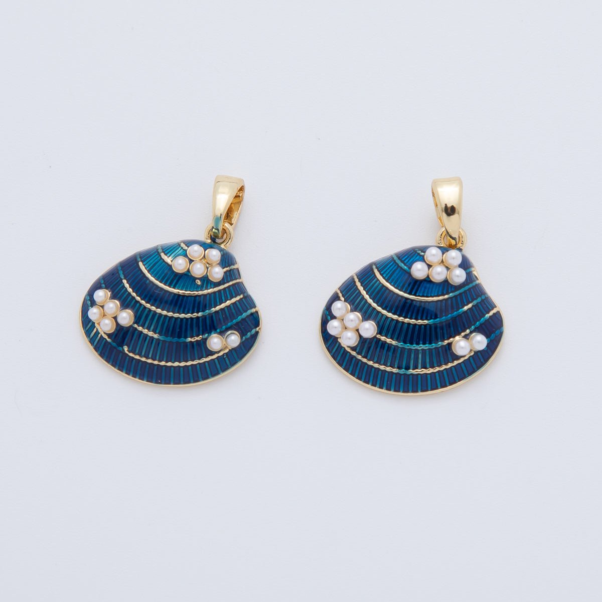 18K Gold Filled Shell Pearl Blue Scallop Sea Shell Pendant | AH777 - DLUXCA
