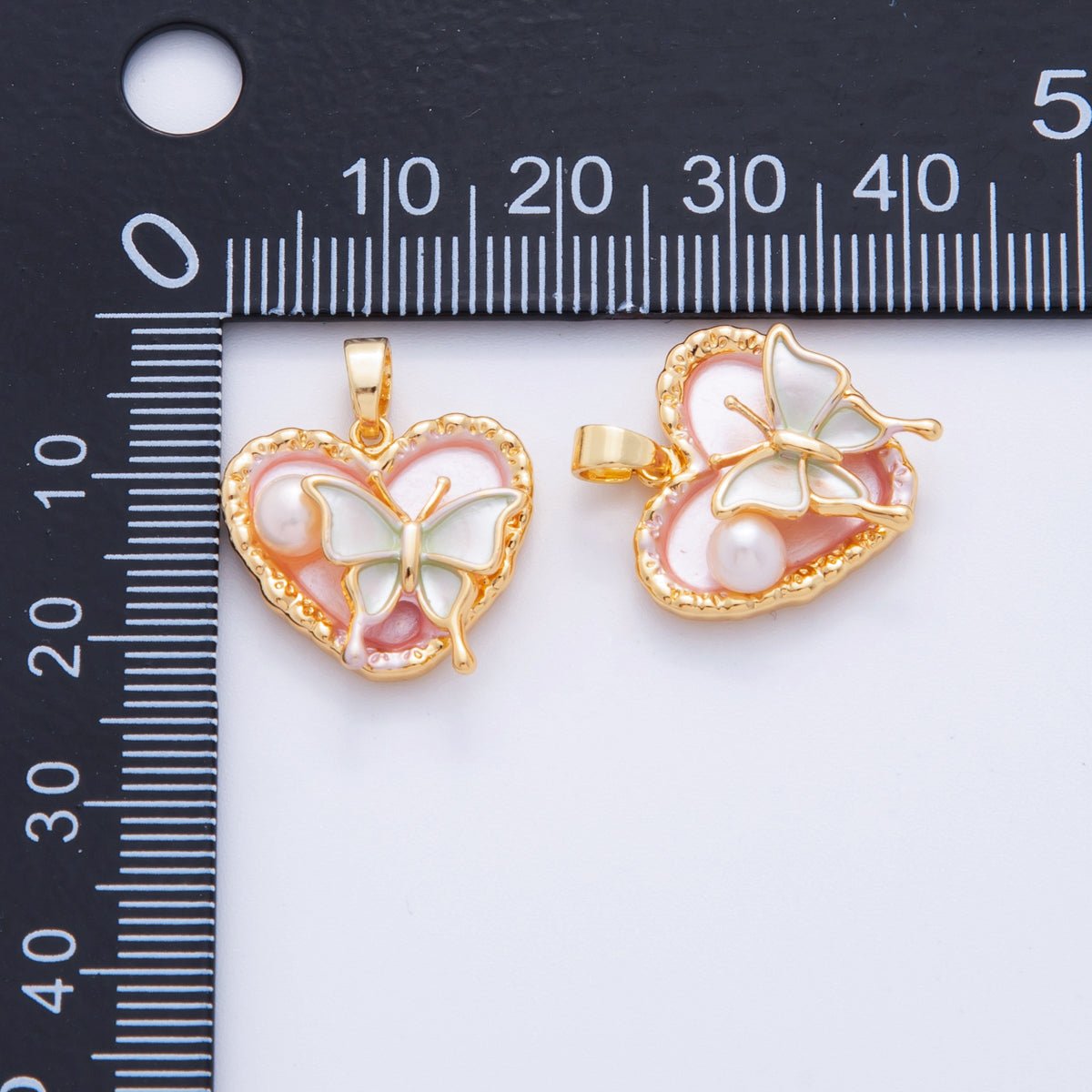 18K Gold Filled Shell Pearl Butterfly Heart Pendant | AH728 - DLUXCA