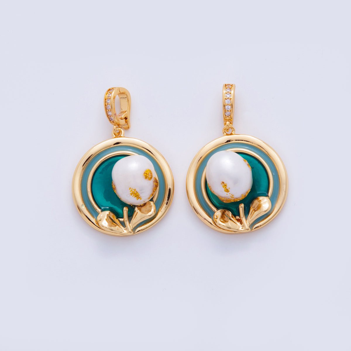 18K Gold Filled Shell Pearl Flower Round Micro Paved CZ Snap Bail Pendant | AH704 - DLUXCA