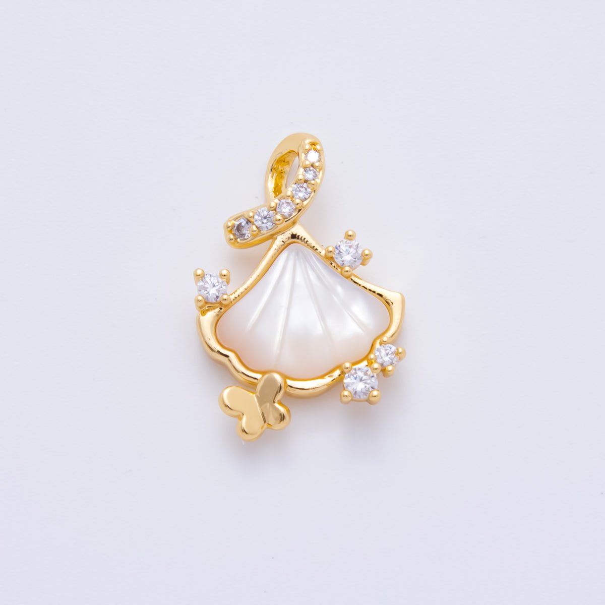 18K Gold Filled Shell Pearl Sea Clam Butterfly Micro Paved CZ Pendant | AF1113 - DLUXCA
