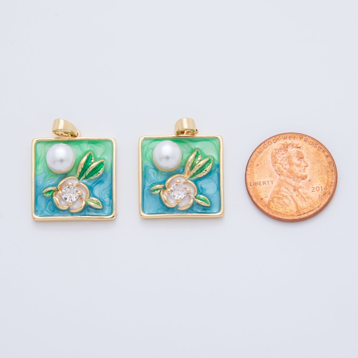 18K Gold Filled Shell Pearl White Flower Enamel Square Pendant | AH766 - DLUXCA