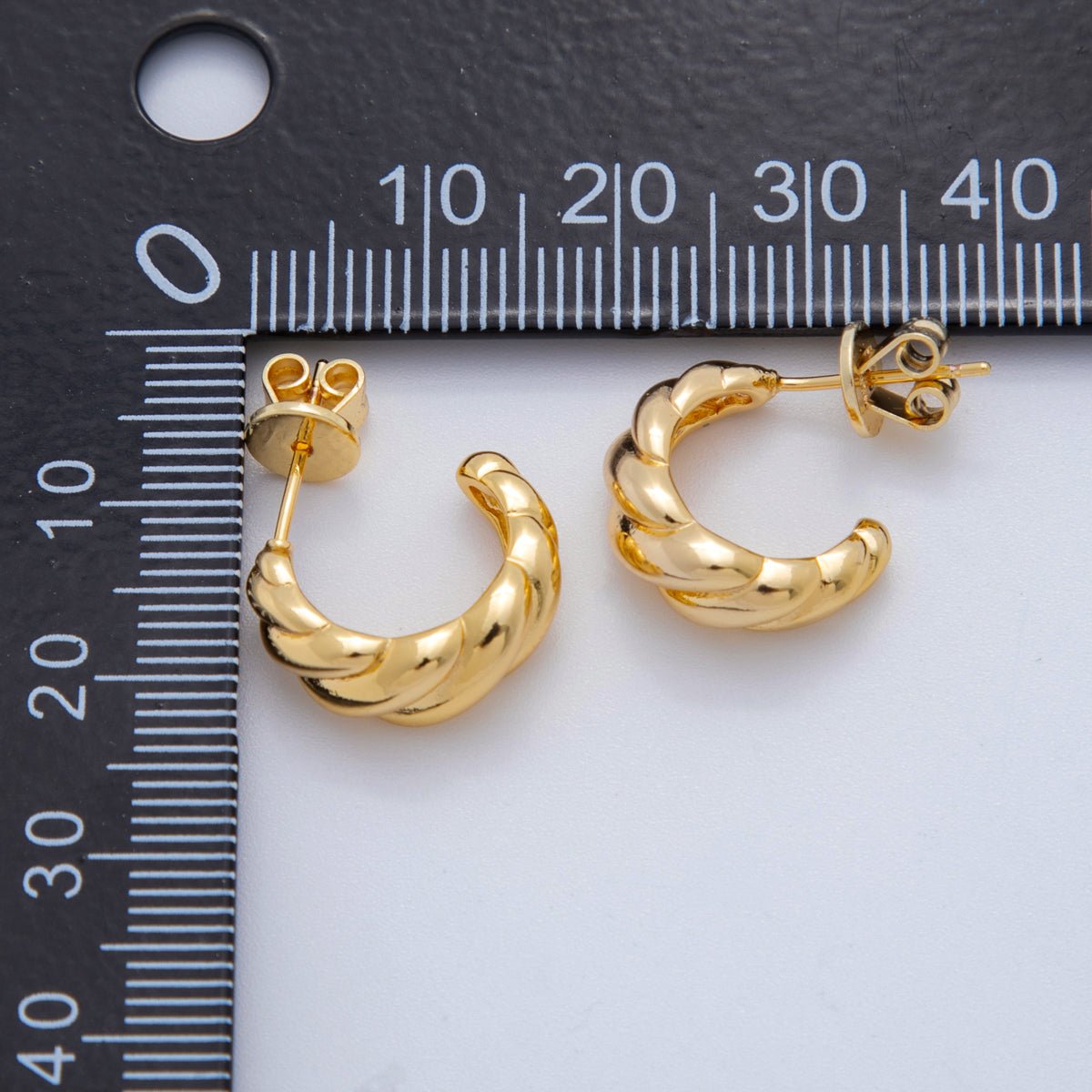 18K Gold Filled Smooth Croissant C - Shaped Stud Earrings in Gold and Silver | AJ150 - DLUXCA