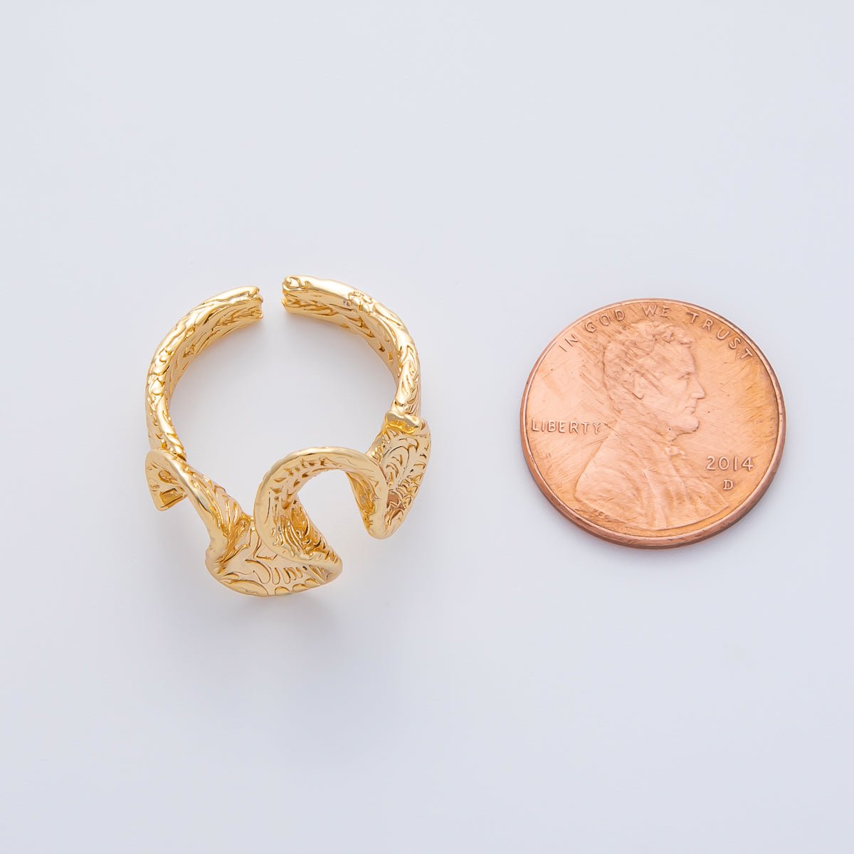 18K Gold Filled Textured Curved Wave Band Adjustable Ring | O596 - DLUXCA