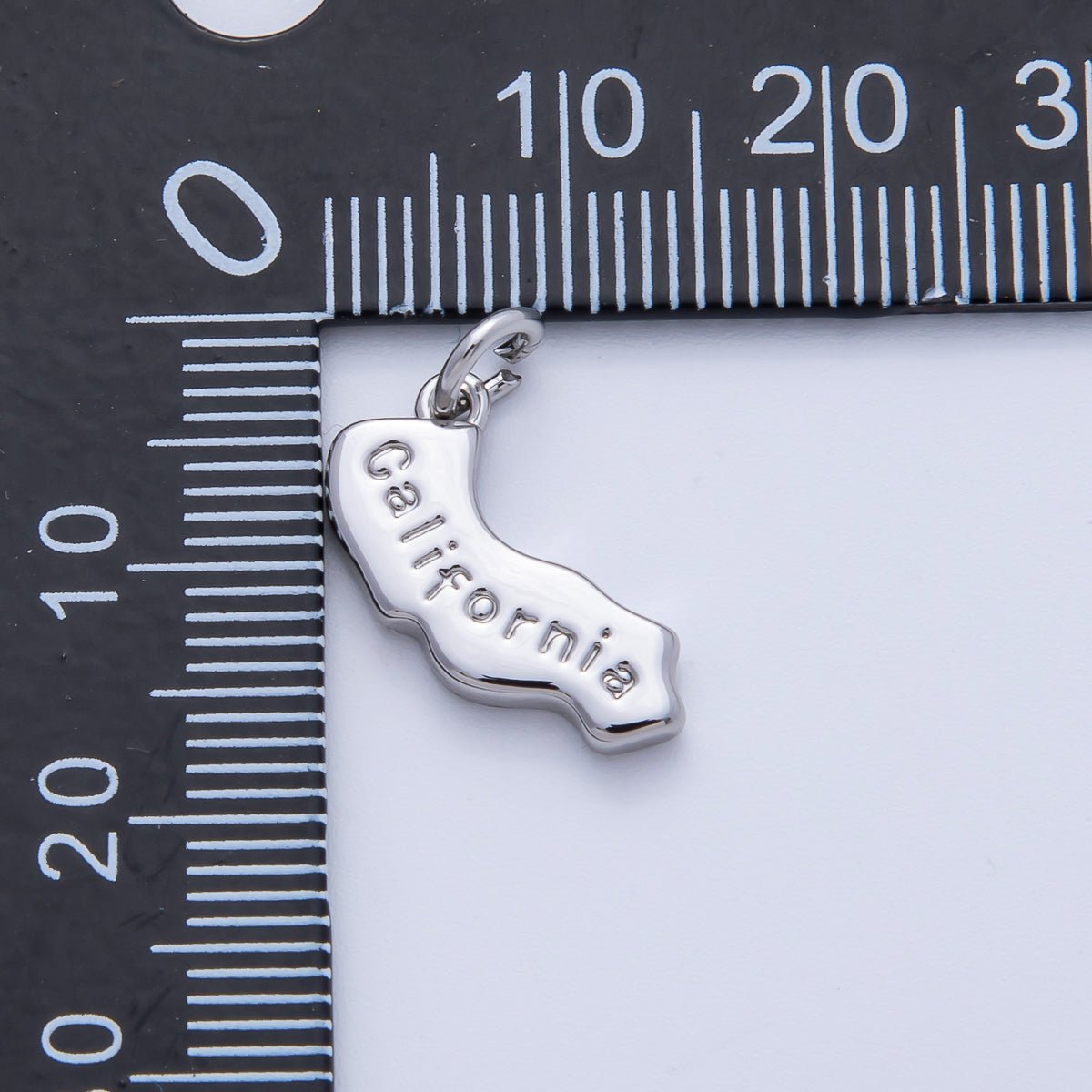 18K Gold Filled United States of America State Map Charm in Gold & Silver | AK064 - AK113 - DLUXCA