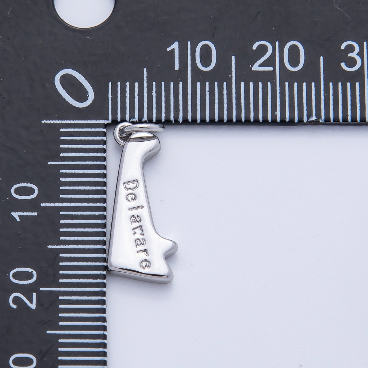 18K Gold Filled United States of America State Map Charm in Gold & Silver | AK064 - AK113 - DLUXCA