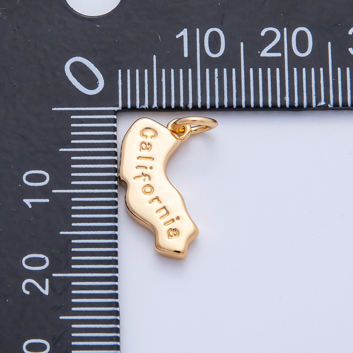 18K Gold Filled United States of America State Map Charm in Gold & Silver | AK064 - AK113 - DLUXCA