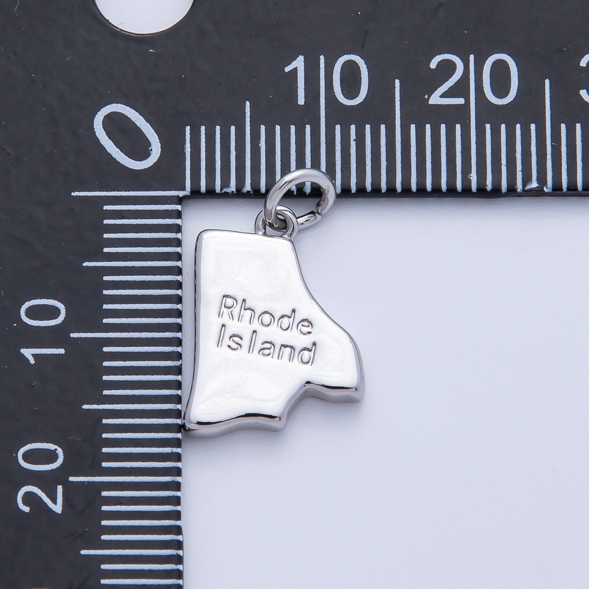 18K Gold Filled United States of America State Map Charm in Gold & Silver | AK064 - AK113 - DLUXCA