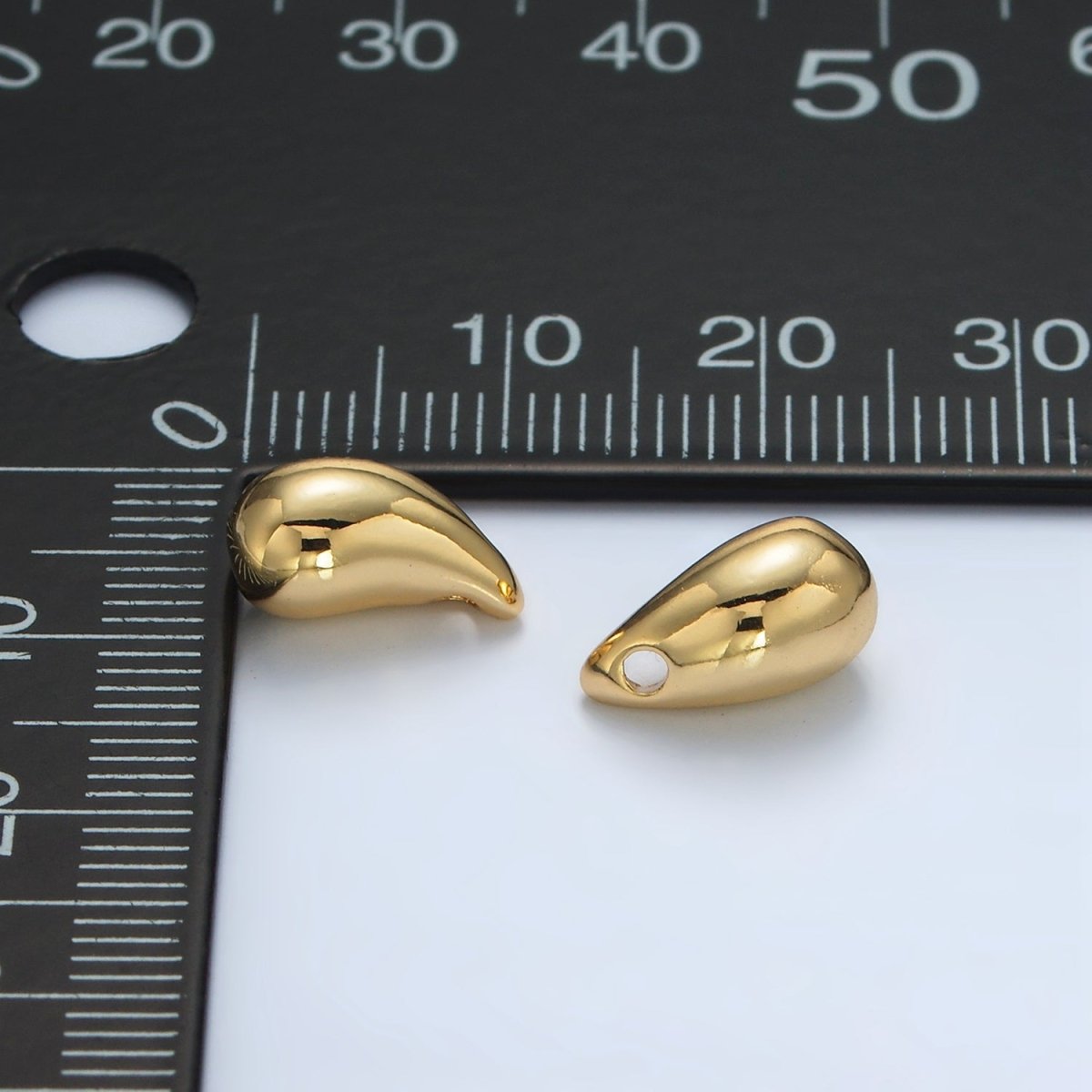 24K Gold Filled 11.5mm Minimalist Teardrop Bead | B413 - DLUXCA