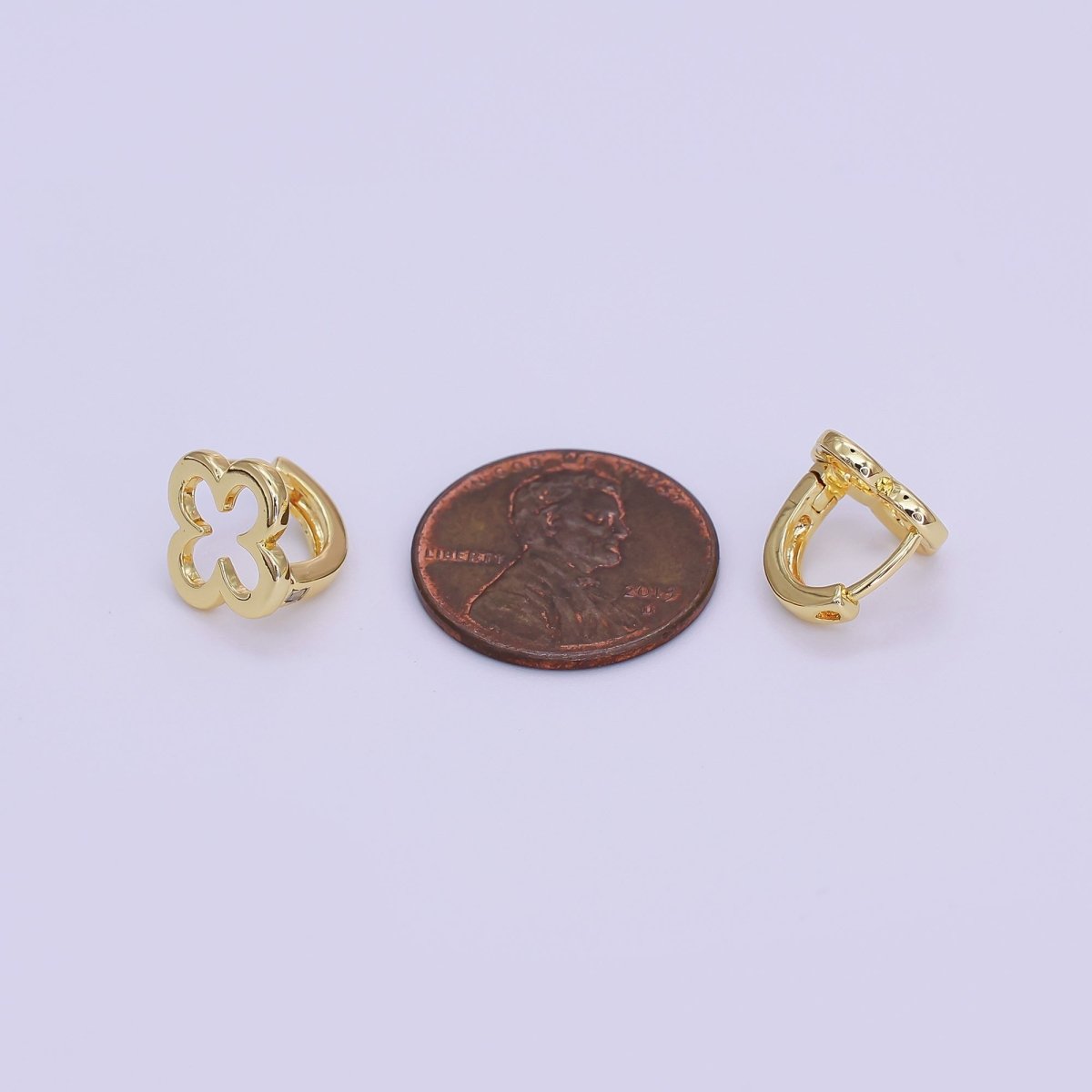 24K Gold Filled 11.5mm Open Clover Minimalist Cartilage Huggie Earrings | T530 - DLUXCA