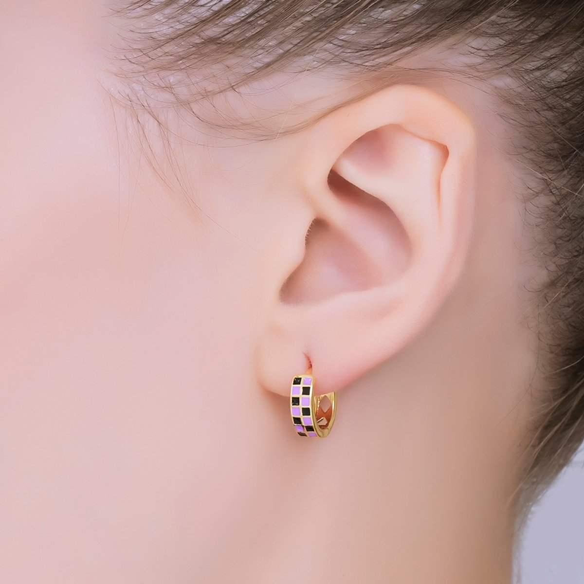 24K Gold Filled 13 mm Checkered Enamel Purple & Black Retro Huggie Cartilage Earrings | AJ - 033 - DLUXCA