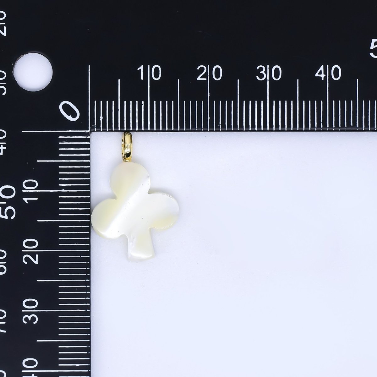 24K Gold Filled 13.5mm Shell Pearl Clubs of the Solitares Charm Pendant | AF - 561 P - 1784 - DLUXCA