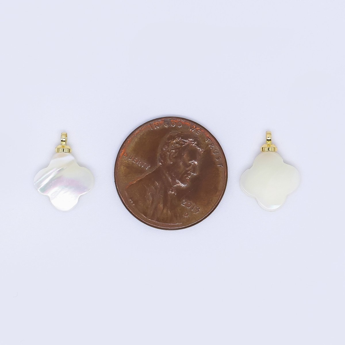 24K Gold Filled 13.5mm Shell Pearl Rounded 4 - Petals Lucky Clover Flower Charm | P - 1824 - DLUXCA