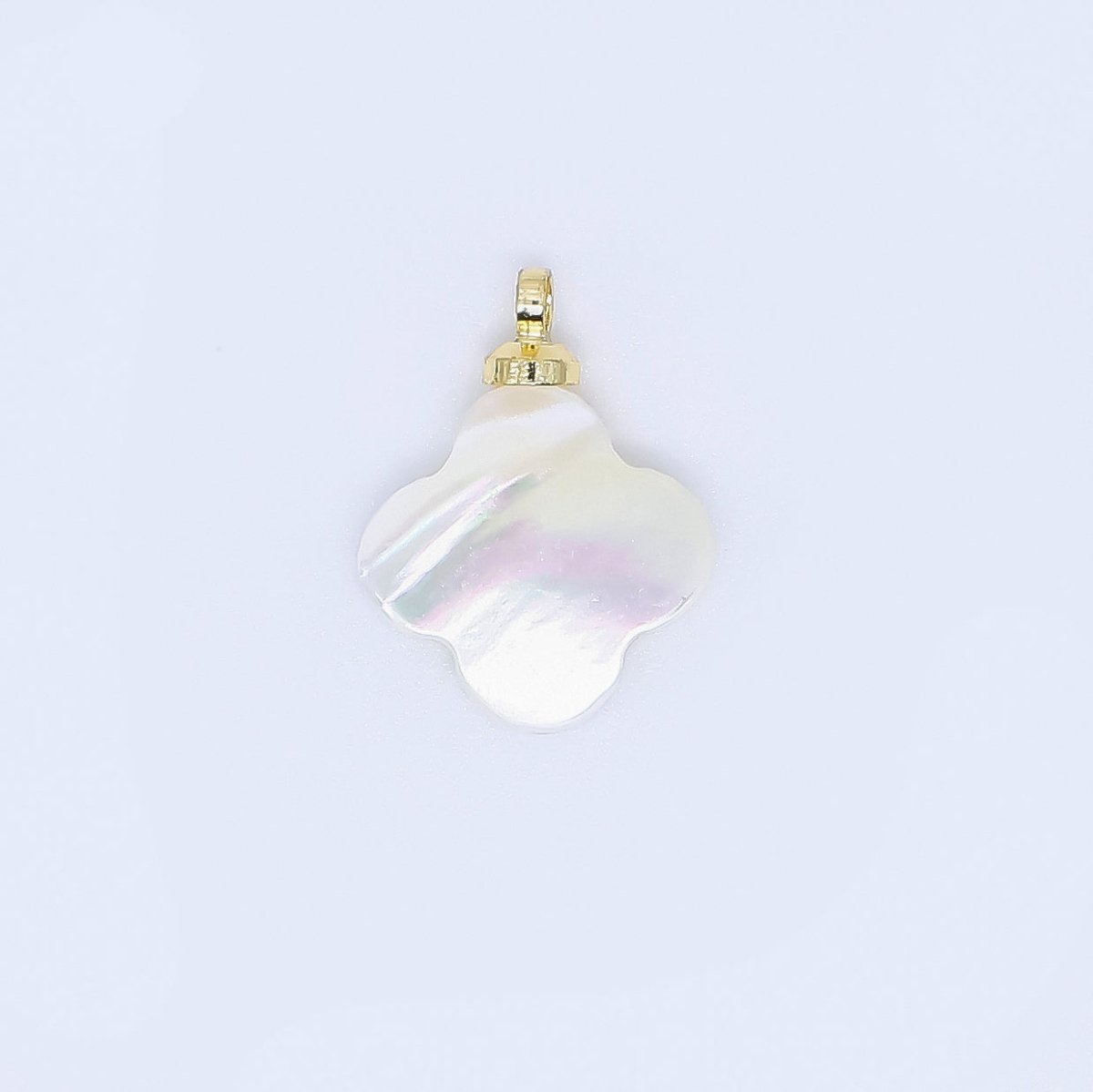 24K Gold Filled 13.5mm Shell Pearl Rounded 4 - Petals Lucky Clover Flower Charm | P - 1824 - DLUXCA