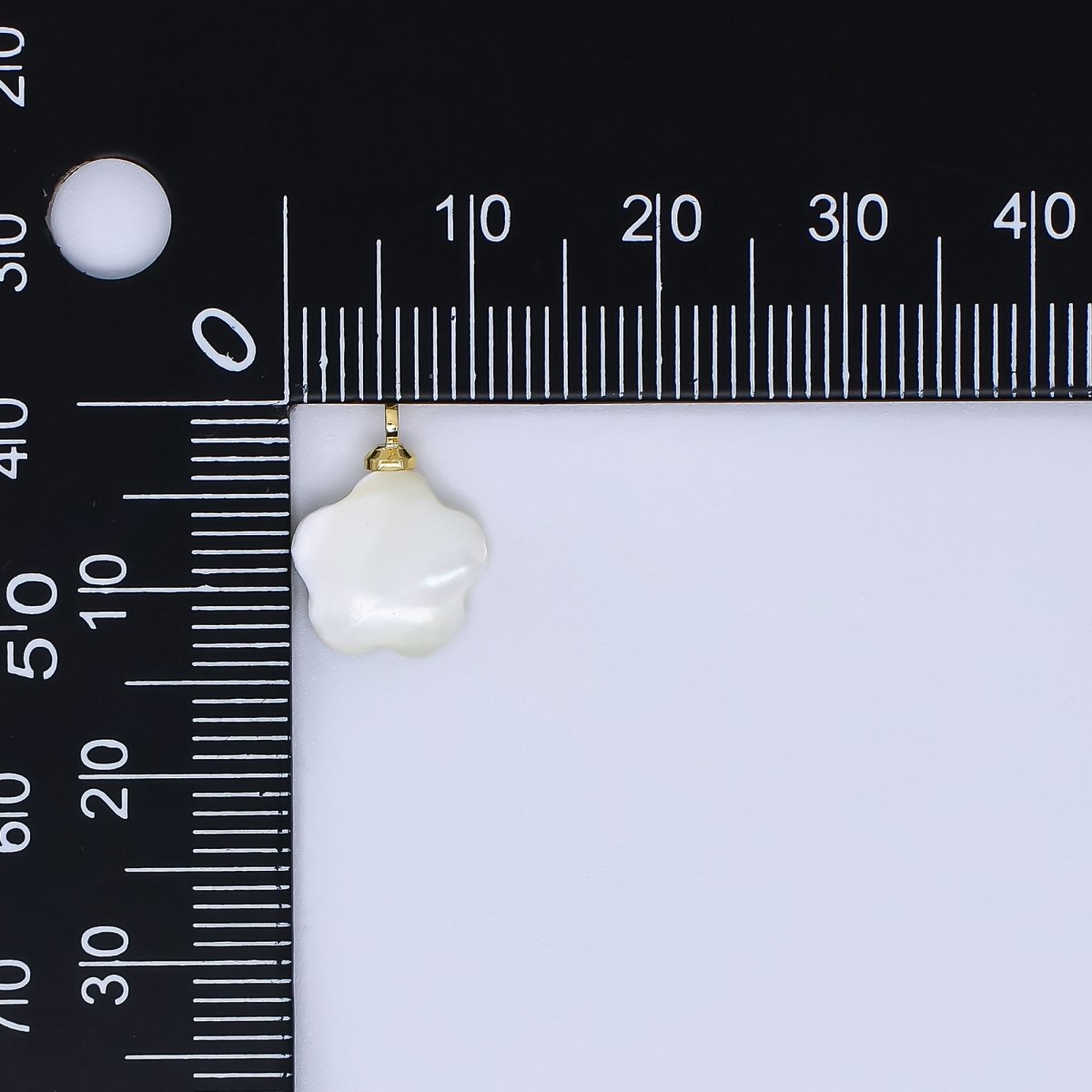24K Gold Filled 13.5mm Shell Pearl Rounded 5 - Petals of Flower Charm | P - 1825 - DLUXCA