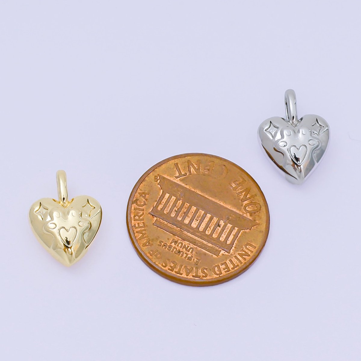 24K Gold Filled 13.5mm Star Pawprint Engraved Chubby Heart Pendant in Gold & Silver | AH517 - DLUXCA