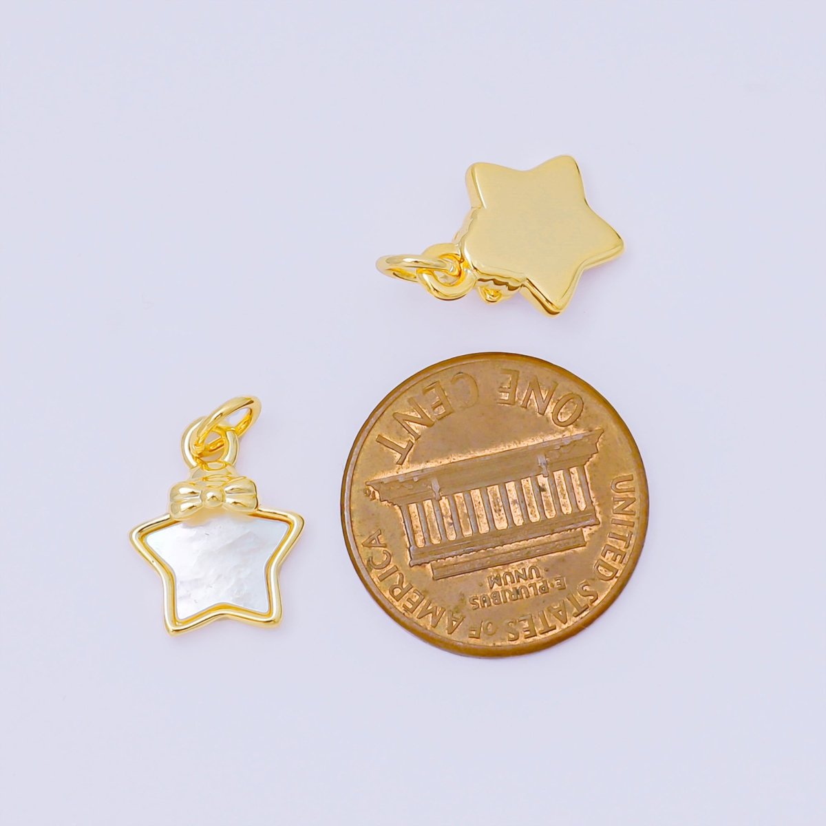 24K Gold Filled 13mm Star in Bowtie Shell Pearl Charm | M876 - DLUXCA