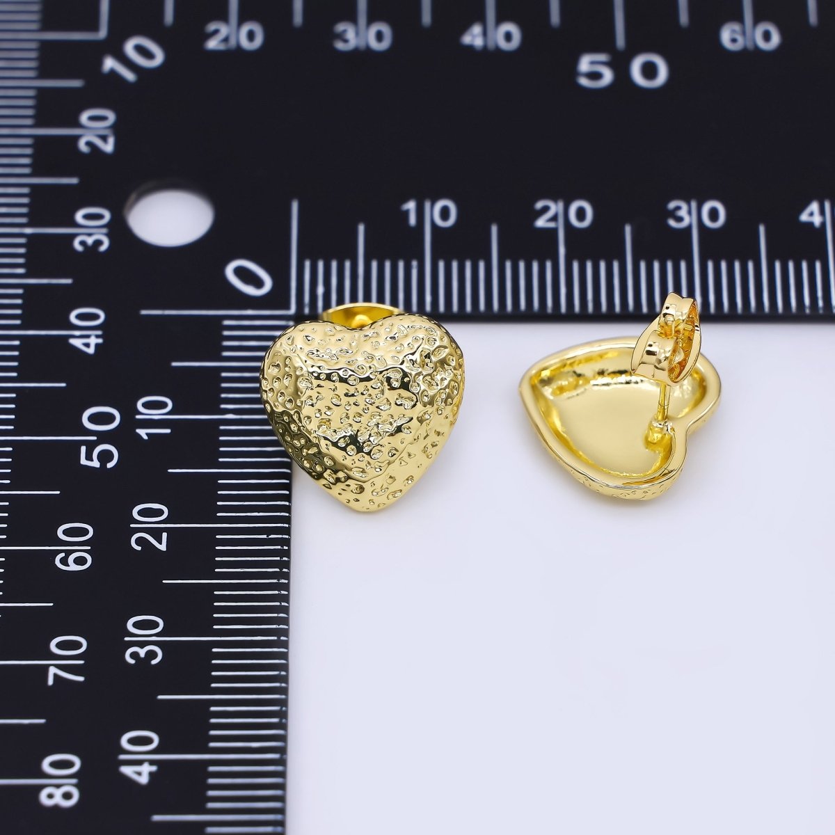 24K Gold Filled 14mm Hammered Heart Stud Earrings | AI488 - DLUXCA