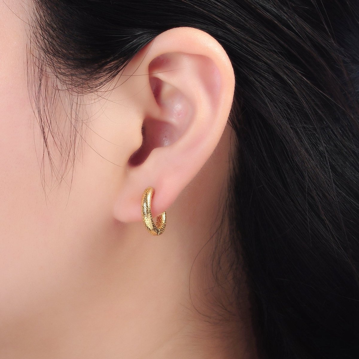 24K Gold Filled 15mm Dotted Textured Huggie Earrings | Q501 - DLUXCA