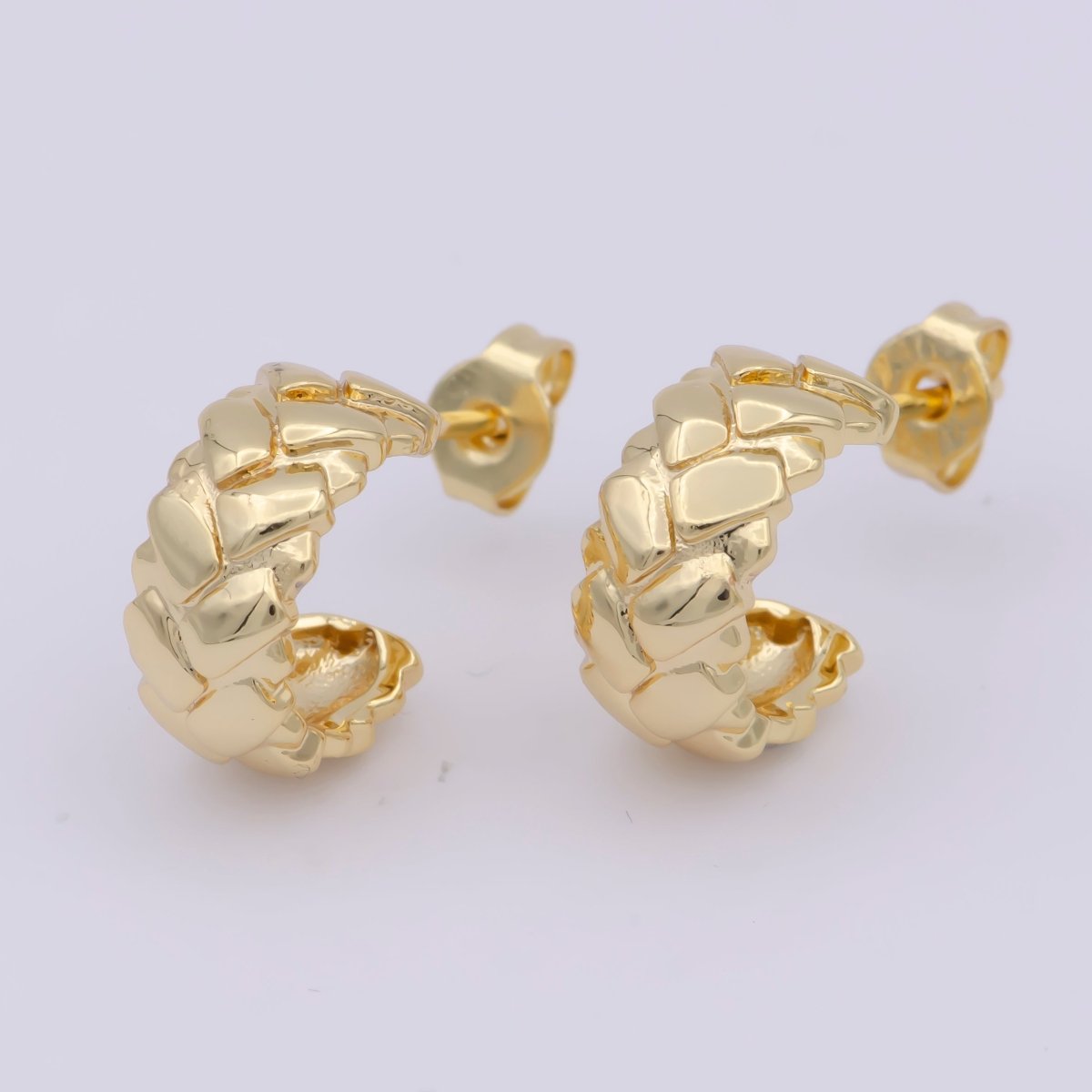 24K Gold Filled 15mm Geometric Quilted Bar C - Shaped Hoop Earrings | AB1202 - DLUXCA