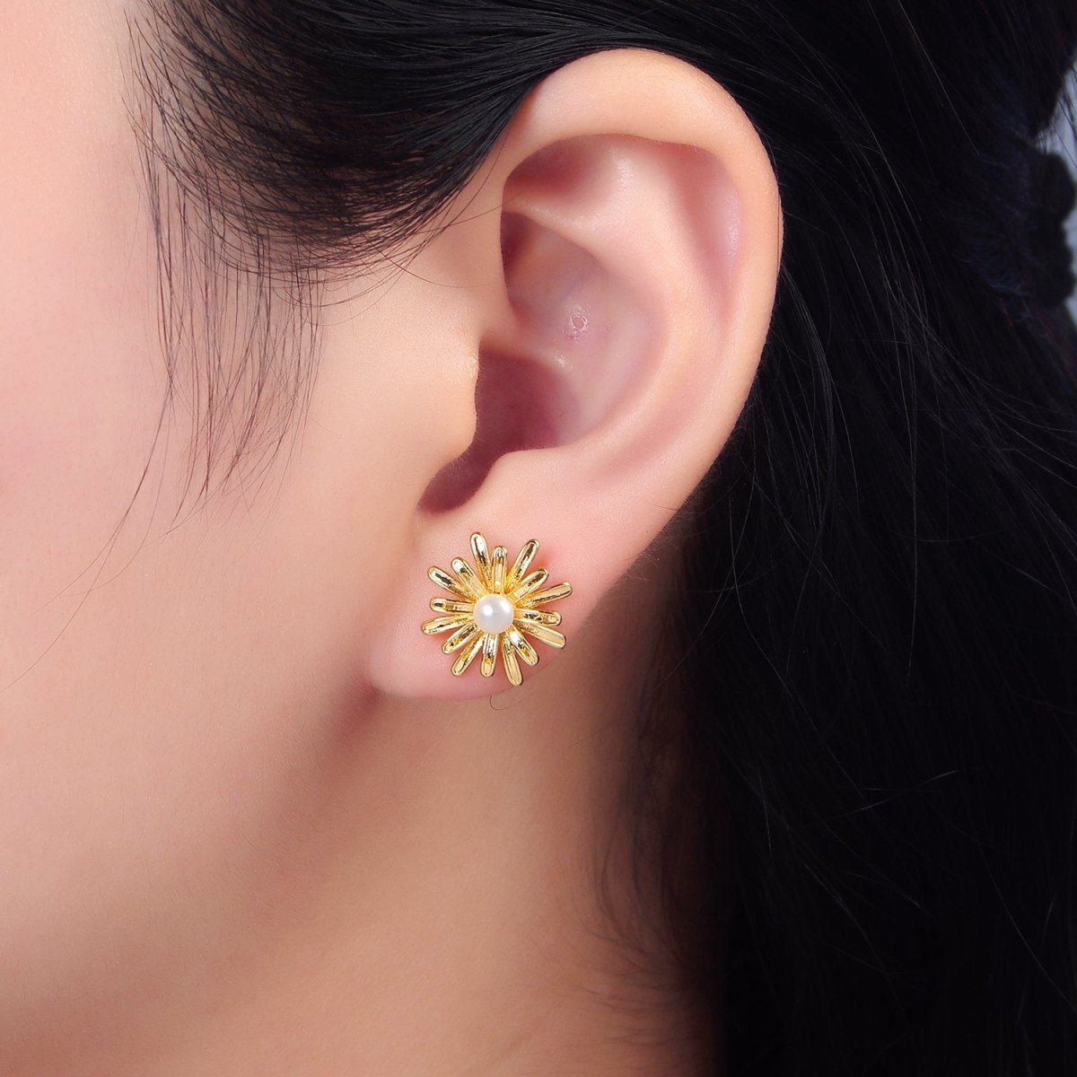 24K Gold Filled 15mm White Shell Pearl Sunflower Stud Earrings | P219 - DLUXCA