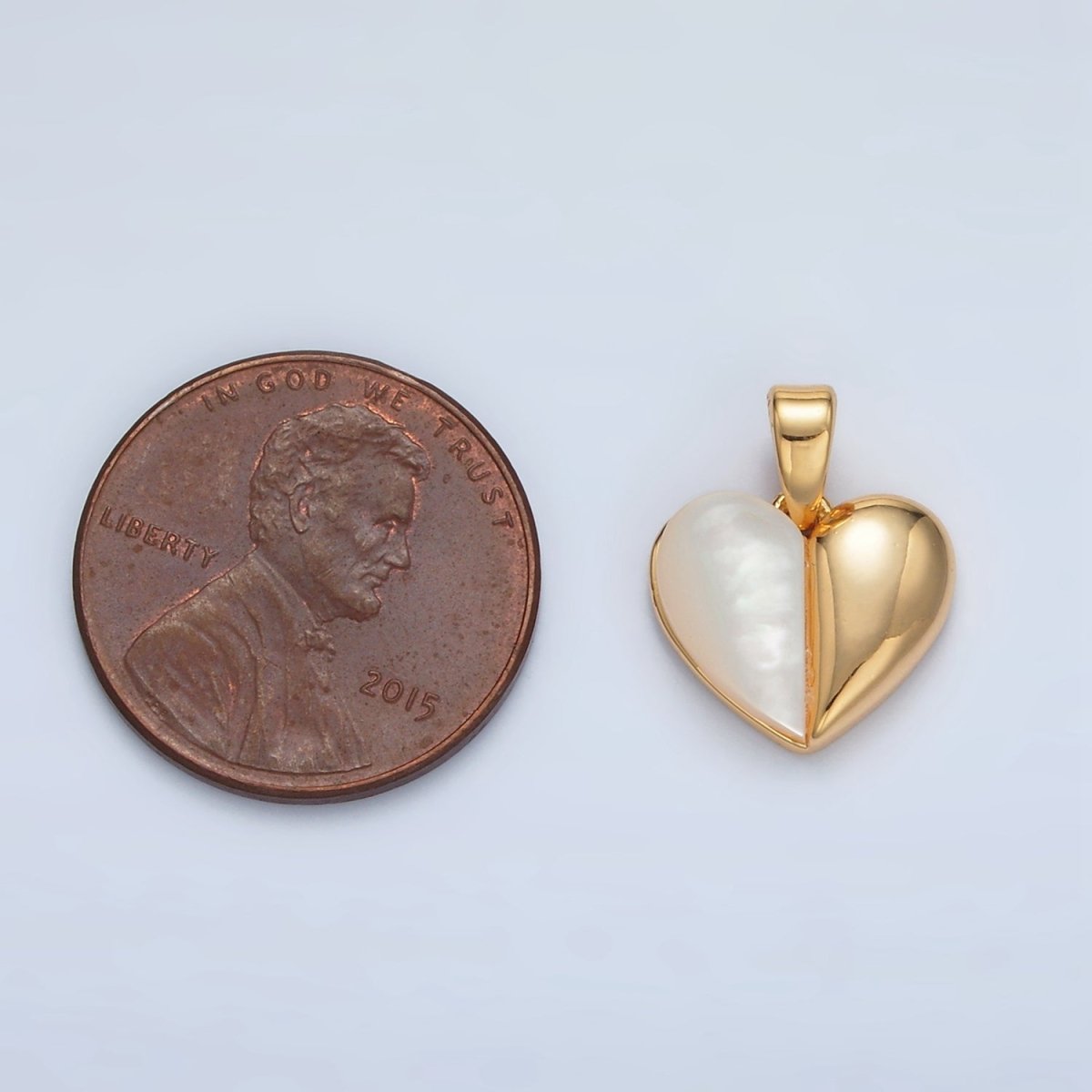 24K Gold Filled 16mm Shell Pearl Heart Pendant | AA1517 - DLUXCA