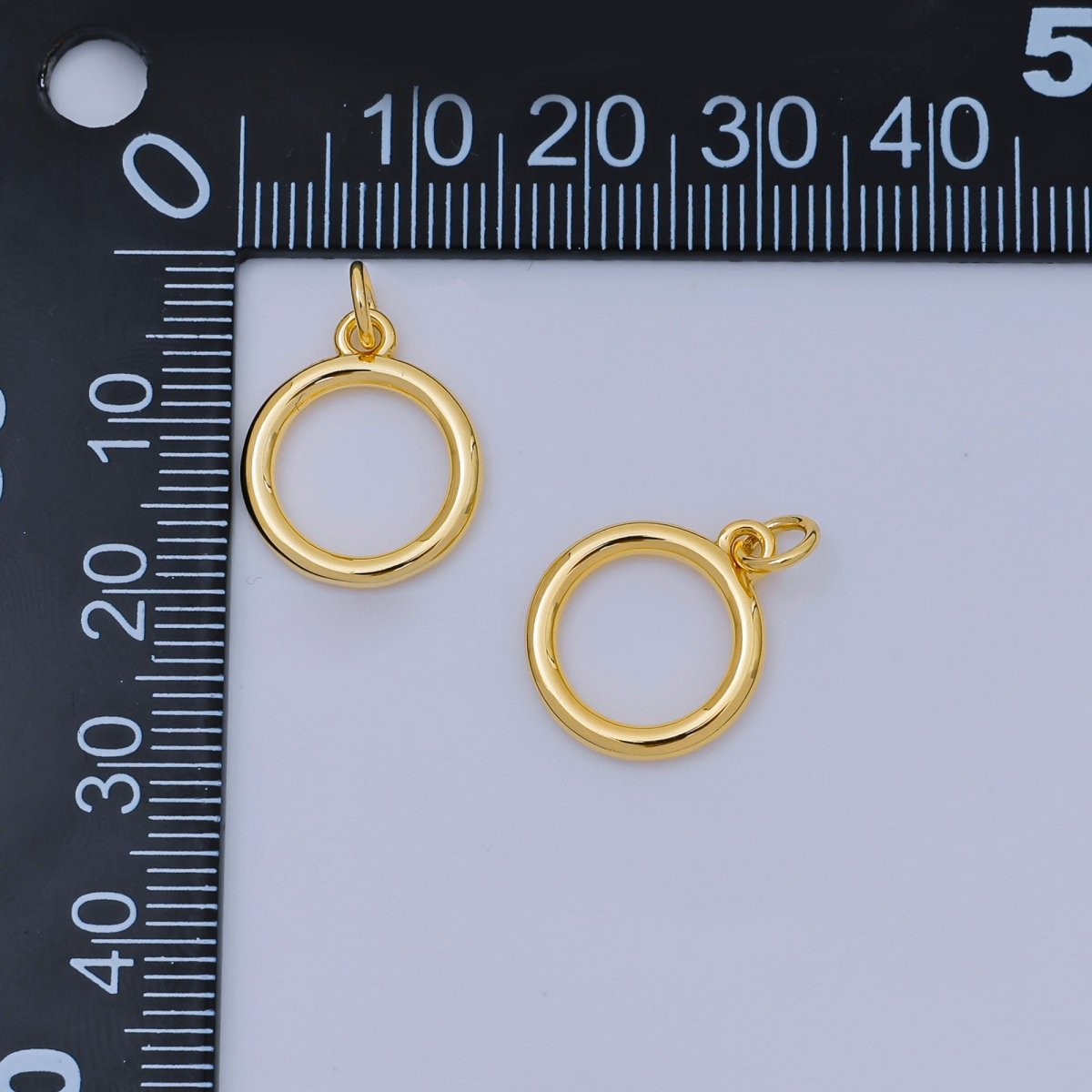 24K Gold Filled 16mm Simple Hollow Oblong Round Circle Charm | AJ - 413 - DLUXCA