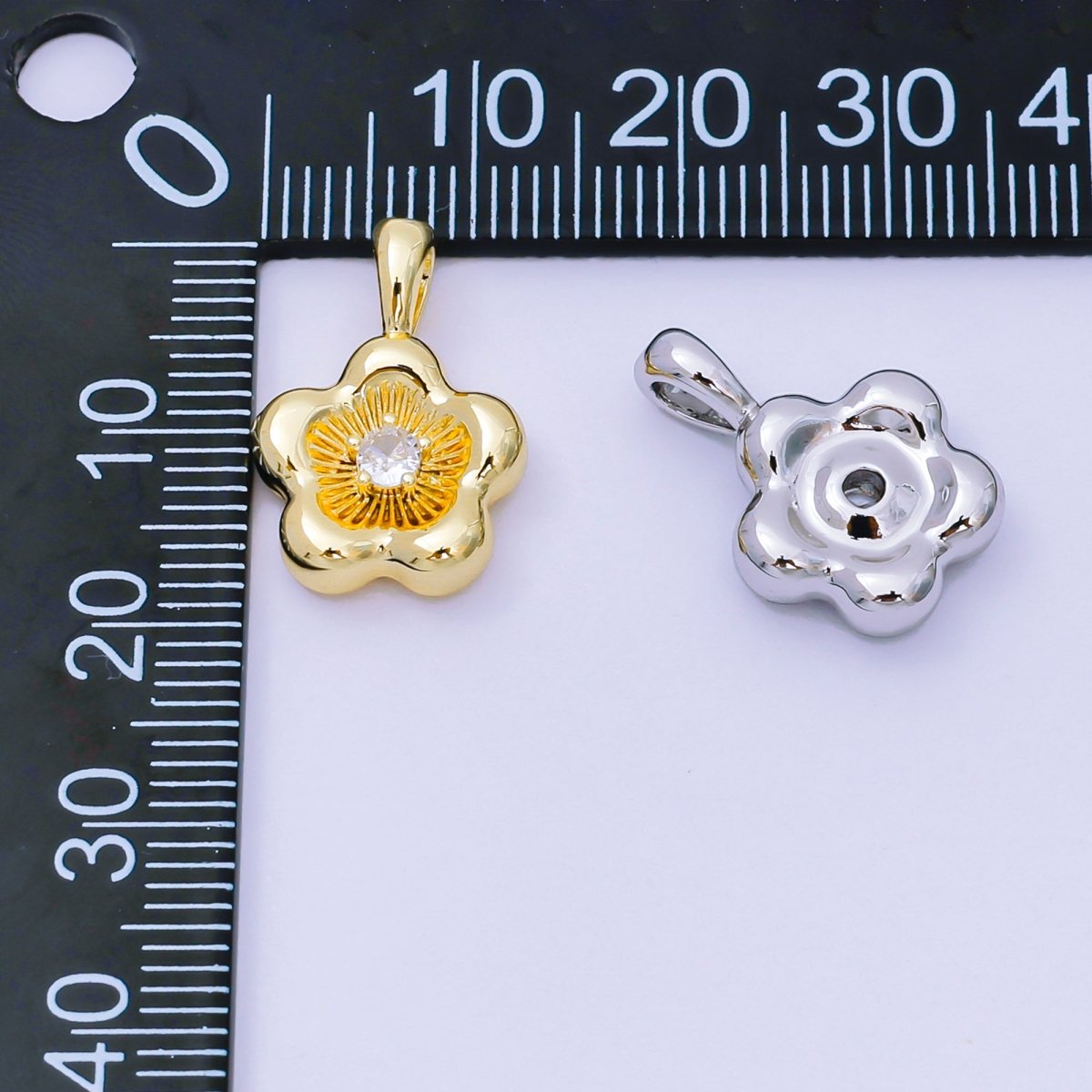 24K Gold Filled 18.5mm Clear CZ Flower Daisy Charm Pendant in Gold & Silver | AH - 526 - DLUXCA