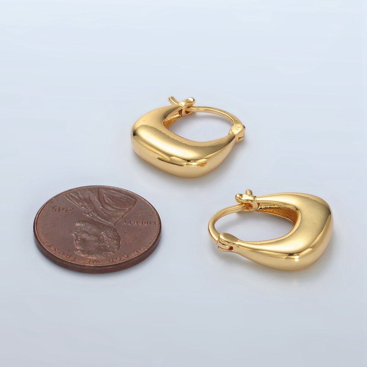 24K Gold Filled 18mm Dome Square Latch Hoop Earrings | T211 - DLUXCA