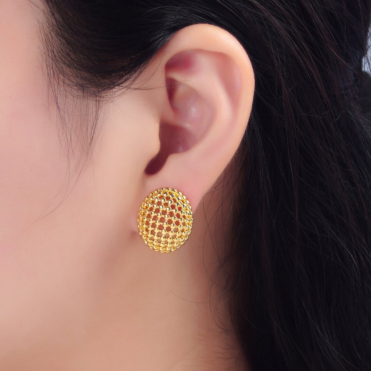 24K Gold Filled 20mm Dotted Oval Geometric Stud Earrings | P124 - DLUXCA