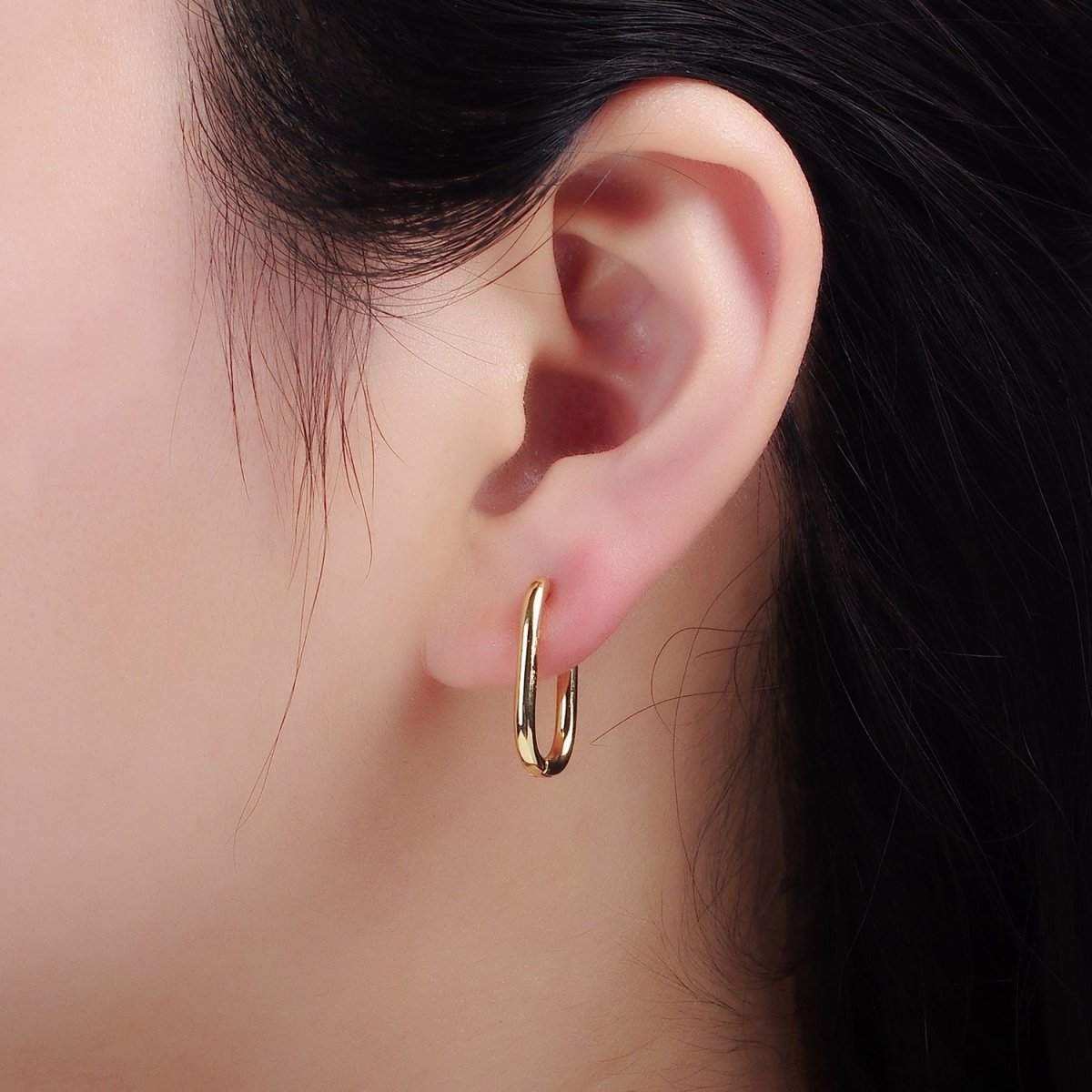 24K Gold Filled 20mm Minimalist Oblong Hoop Earrings | P191 - DLUXCA