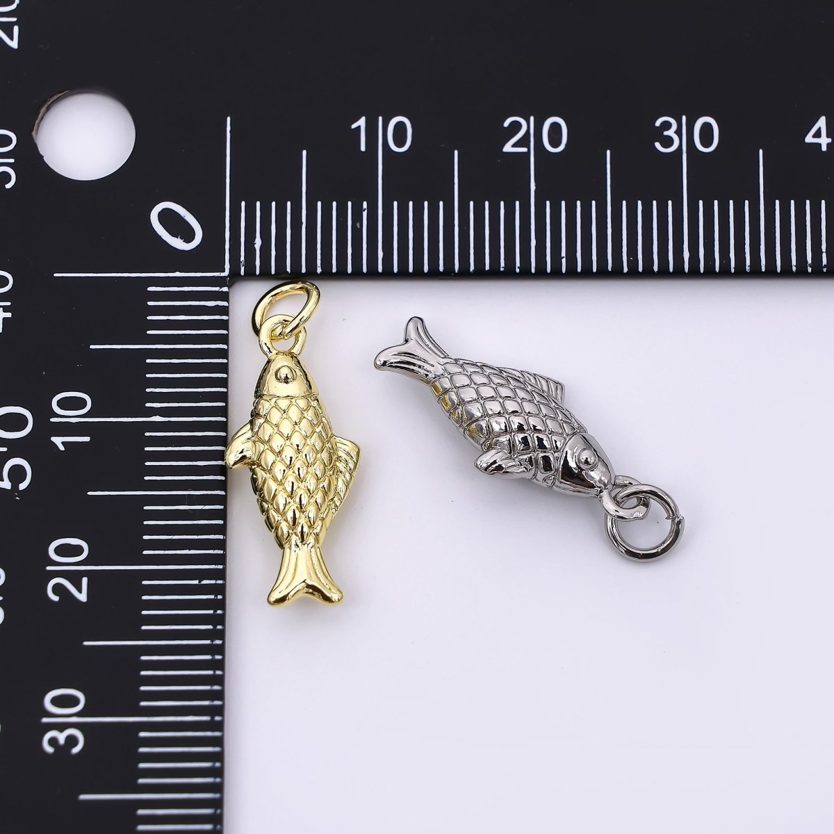 24K Gold Filled 20mm Ocean Fish Animal Charm in Gold & Silver | AH - 583 - DLUXCA