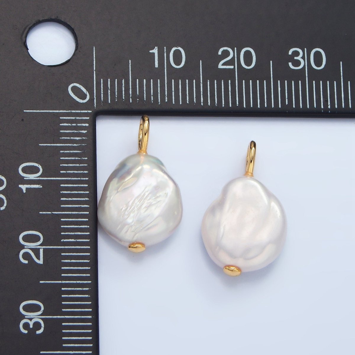 24K Gold Filled 20mm White Baroque Freshwater Pearl Pendant | P1899 - DLUXCA