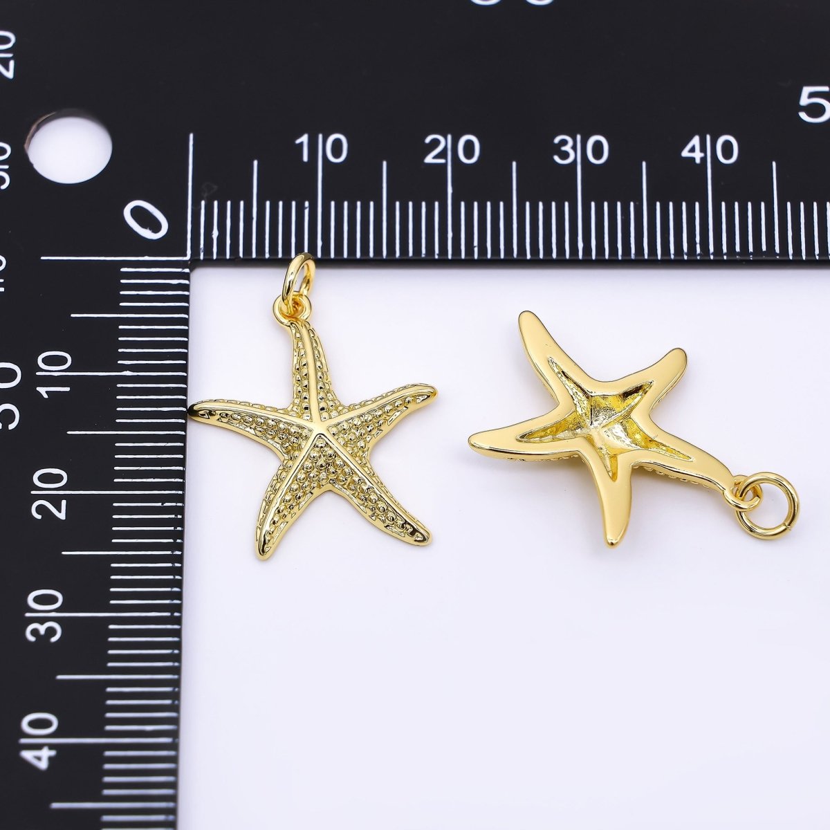 24K Gold Filled 22.5mm Realistic Sea Starfish Animal Charm | AF - 540 - DLUXCA