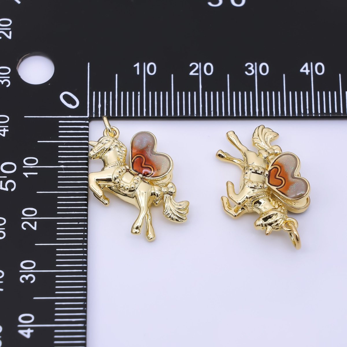 24K Gold Filled 22mm Resin Art Circus Horse Animals Charm | AJ394 - DLUXCA