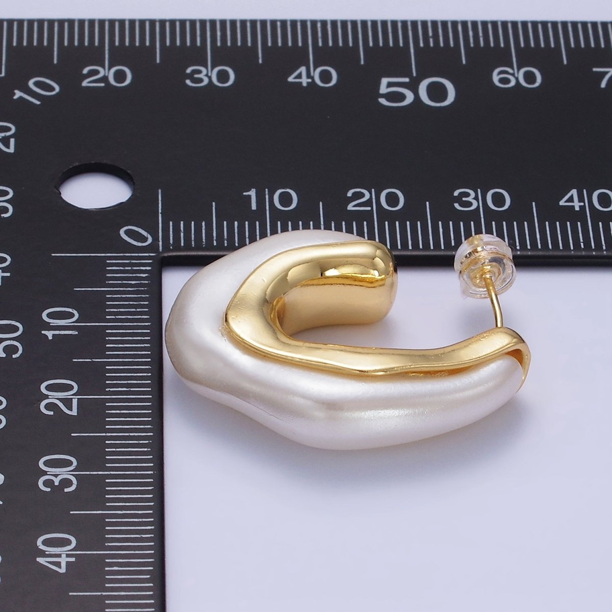 24K Gold Filled 30mm Shell Pearl Geometric J-Shaped Hoop Earrings | Q193 - DLUXCA