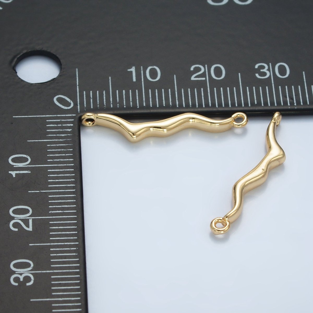 24K Gold Filled 4.5mm Abstract Molten Drip Connector | G827 - DLUXCA