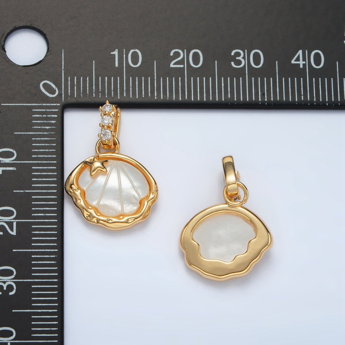 24K Gold Filled Clam Sea Shell Pearl Bezel Micro Paved CZ Pendant | AA1514 - DLUXCA