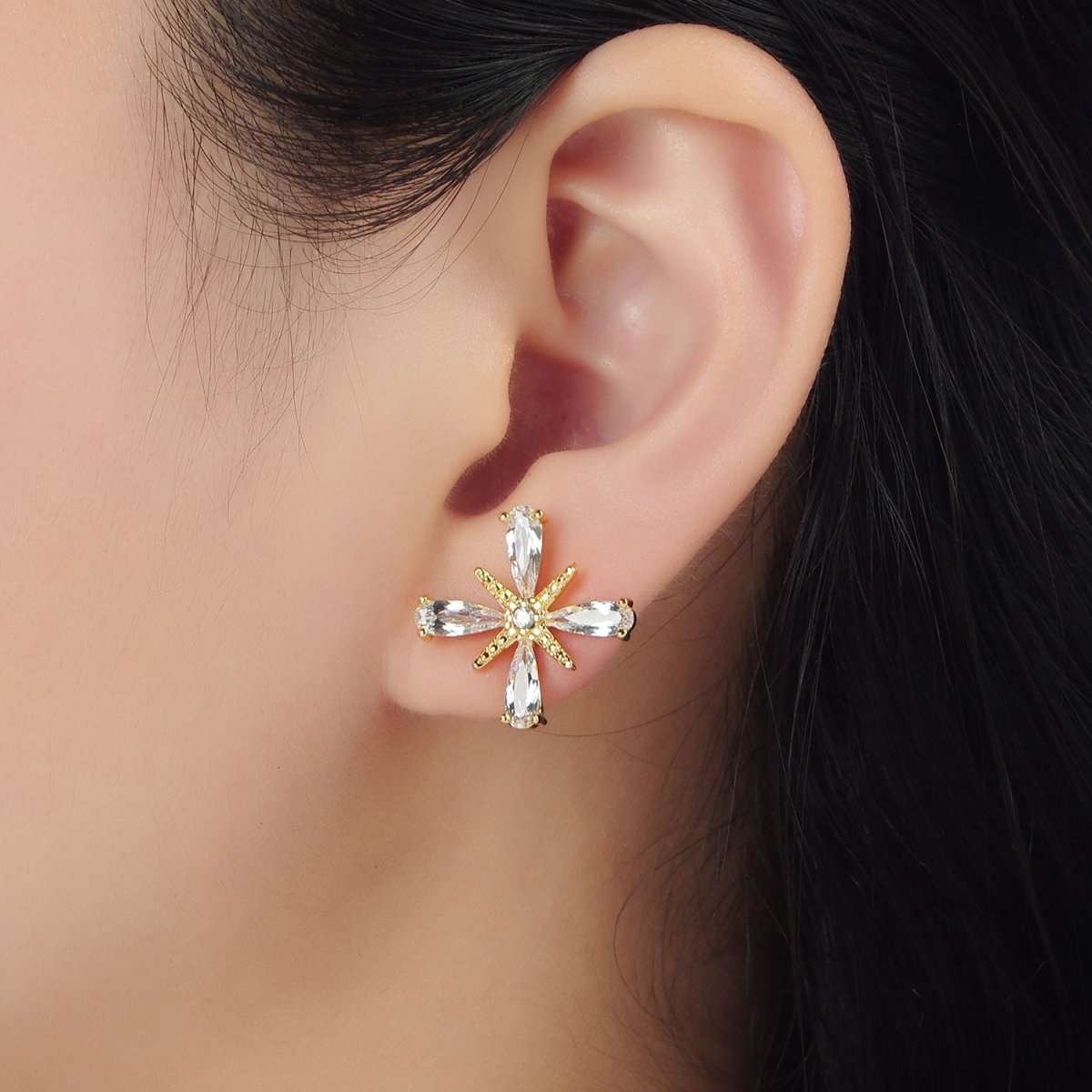 24K Gold Filled Clear CZ Celestial Star Flower Stud Earrings | AD754 - DLUXCA