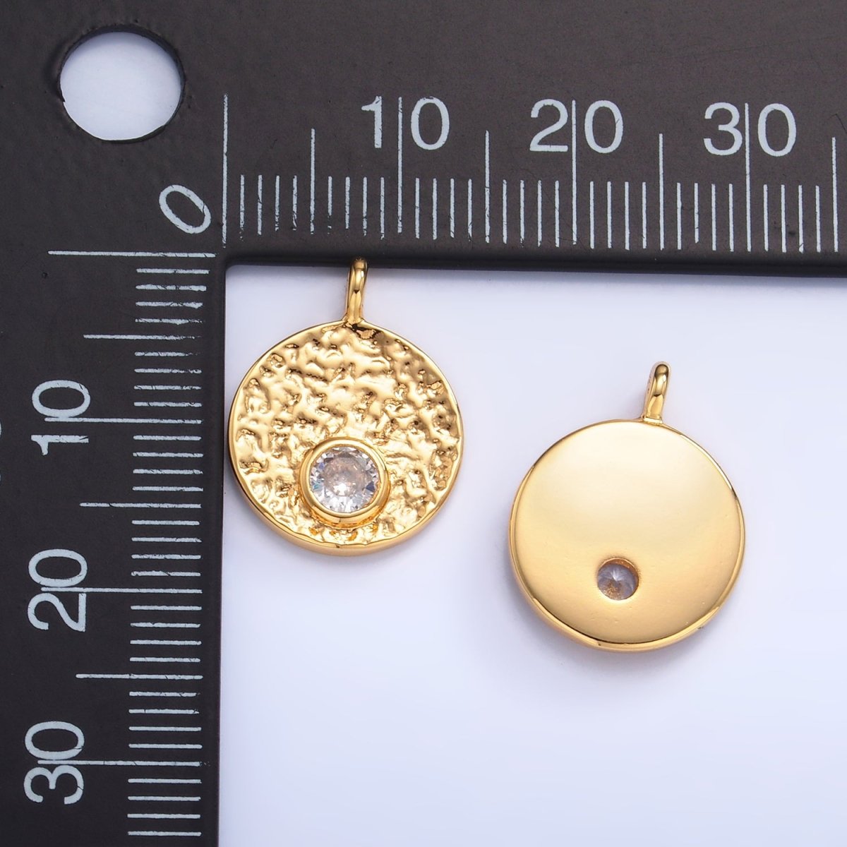 24K Gold Filled Clear CZ Hammered Round Pendant | W438 - DLUXCA