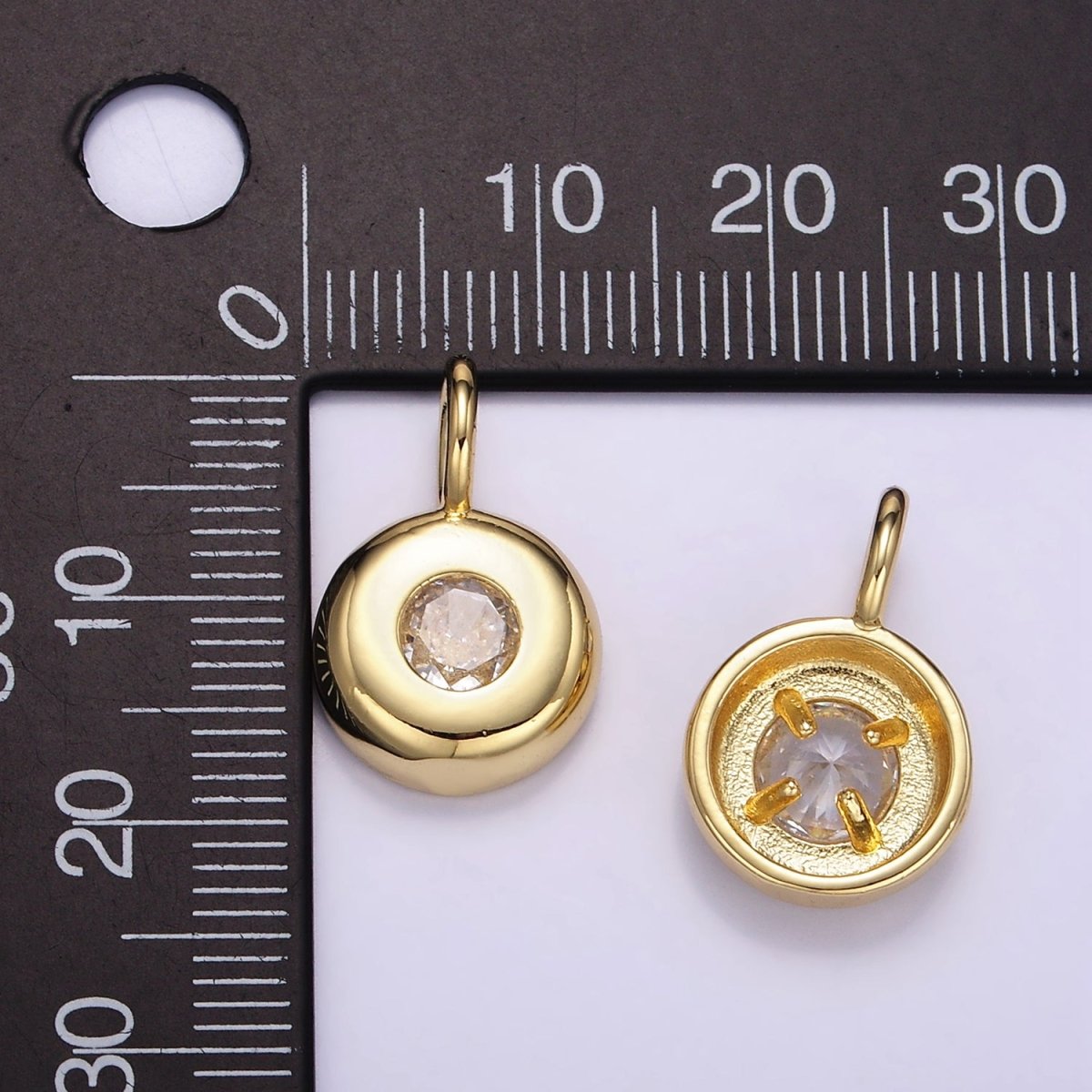 24K Gold Filled Clear CZ Round Bezel Pendant | M122 - DLUXCA
