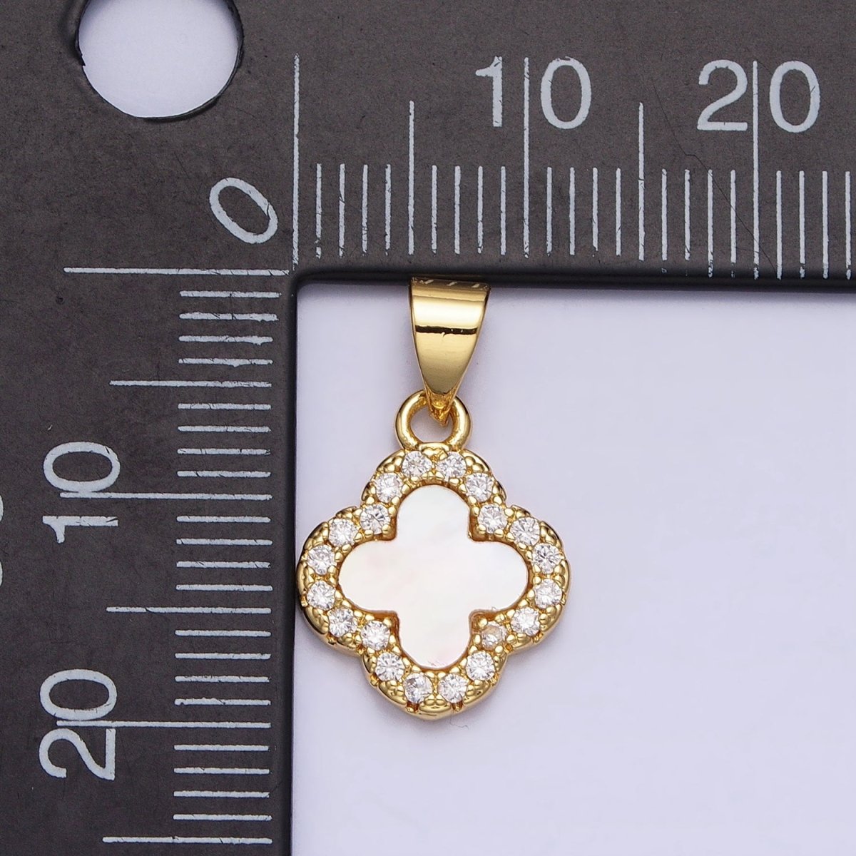 24K Gold Filled Clover Quatrefoil Shell Pearl Micro Paved CZ Pendant | AA206 - DLUXCA