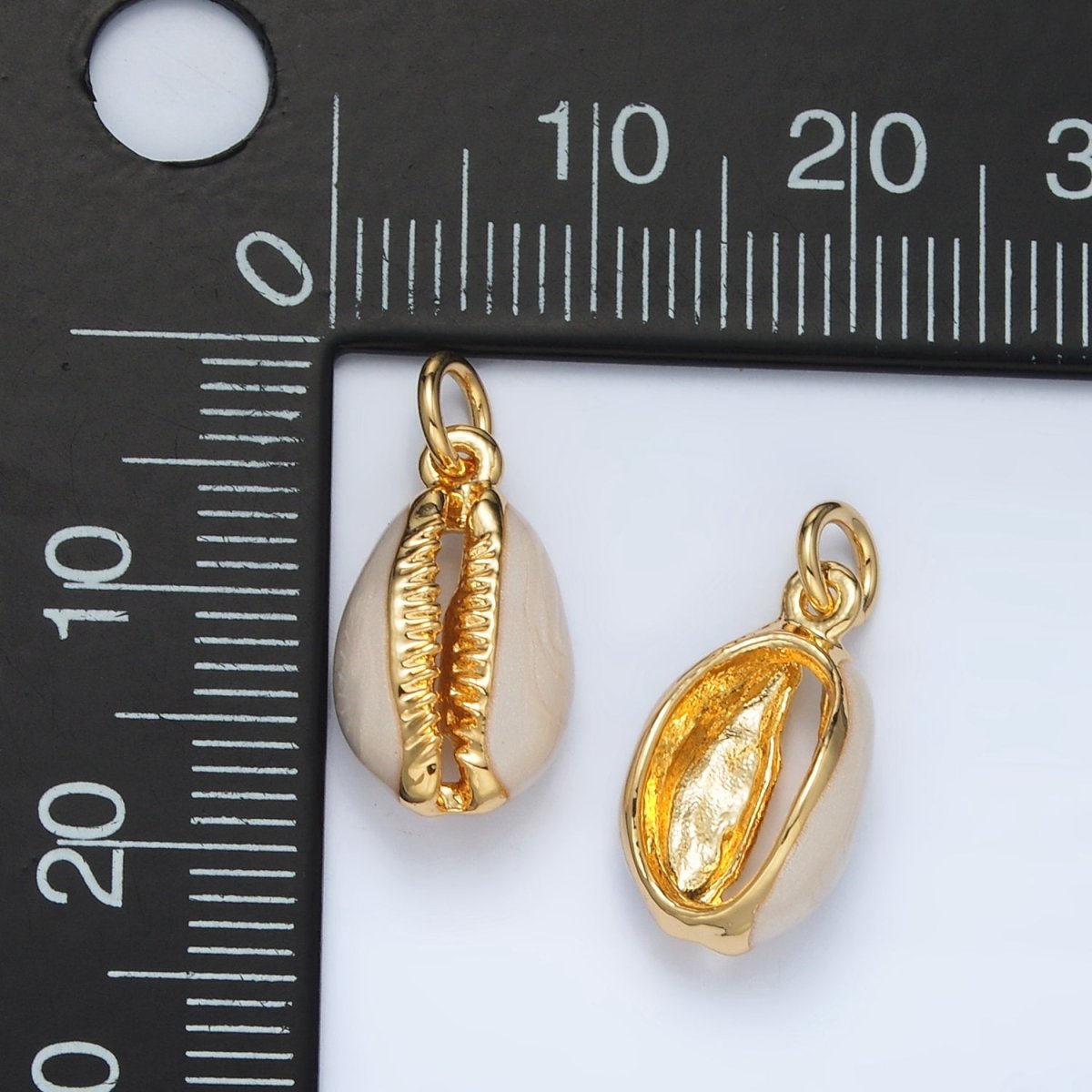 24K Gold Filled Cowrie Shell Charm | M - 832 - DLUXCA