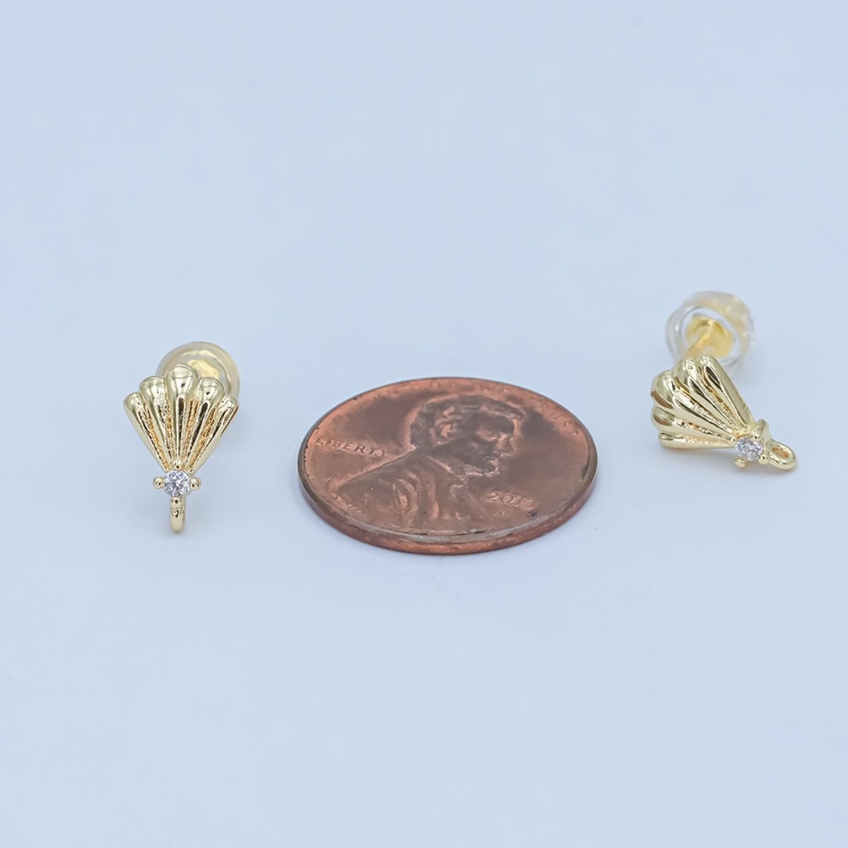 24K Gold Filled CZ Clam Sea Shell Stud Drop Earrings | Z1131 - DLUXCA