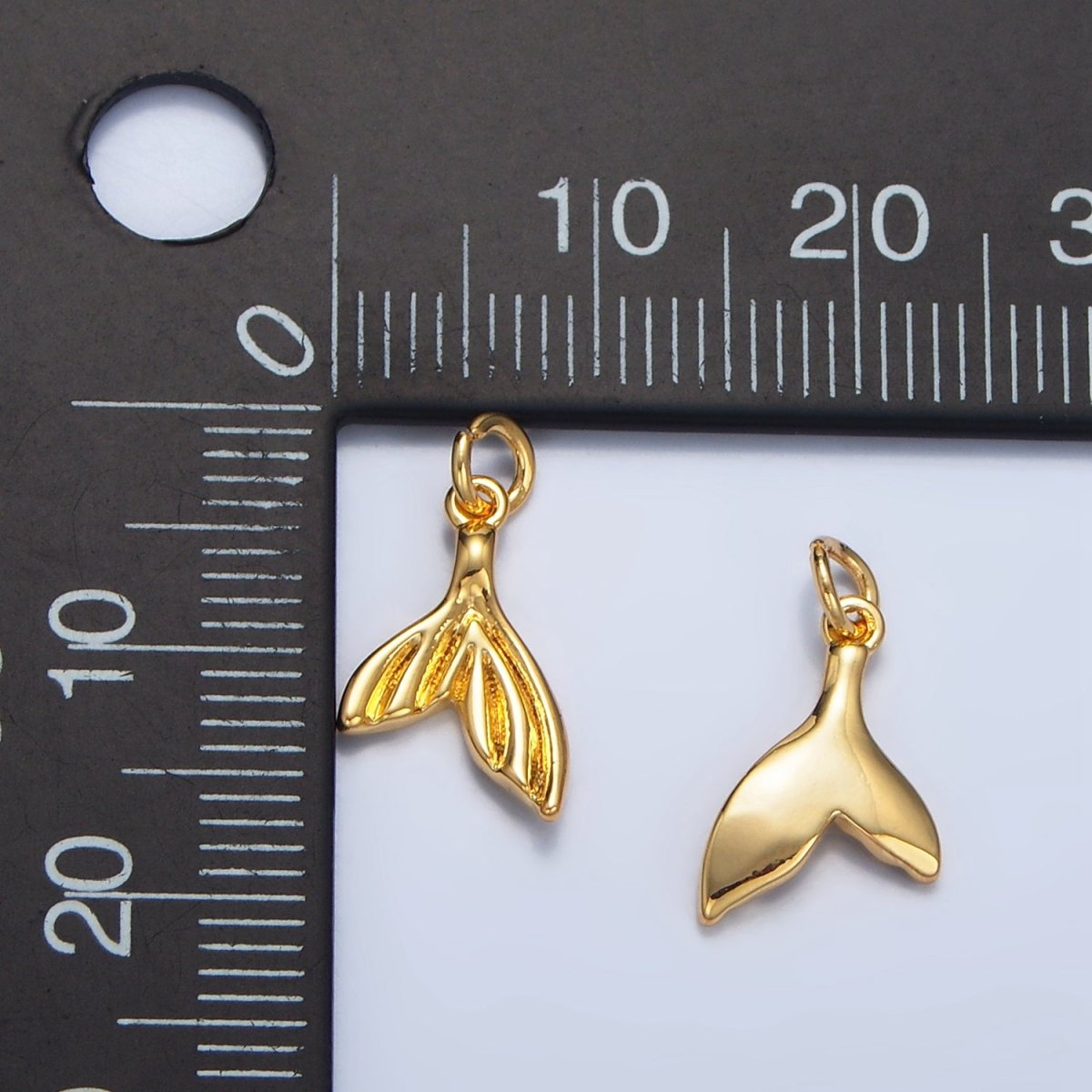 24K Gold Filled Geometric Fish Tail Charm | W086 - DLUXCA