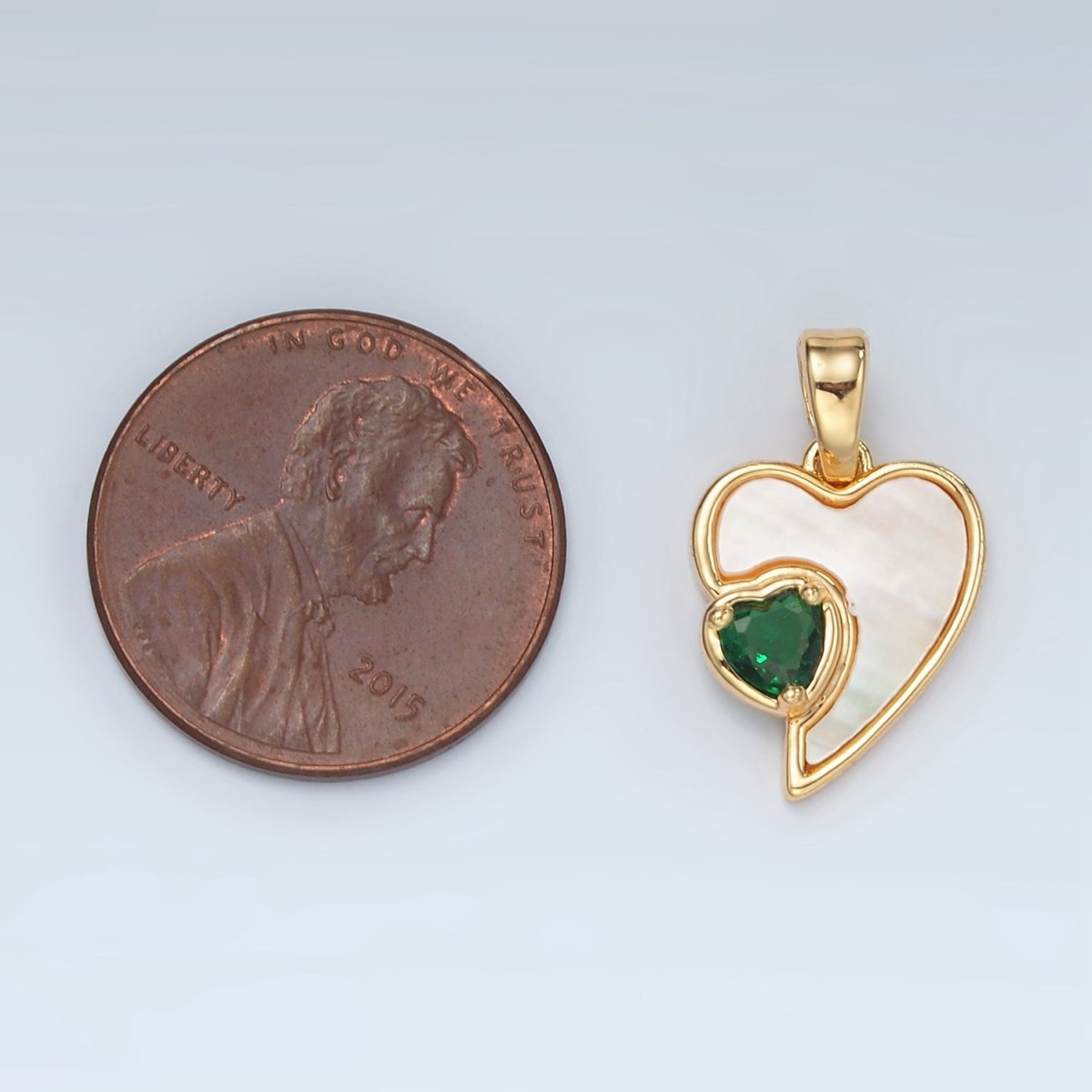 24K Gold Filled Green CZ Shell Pearl Heart Bezel Pendant | H739 - DLUXCA